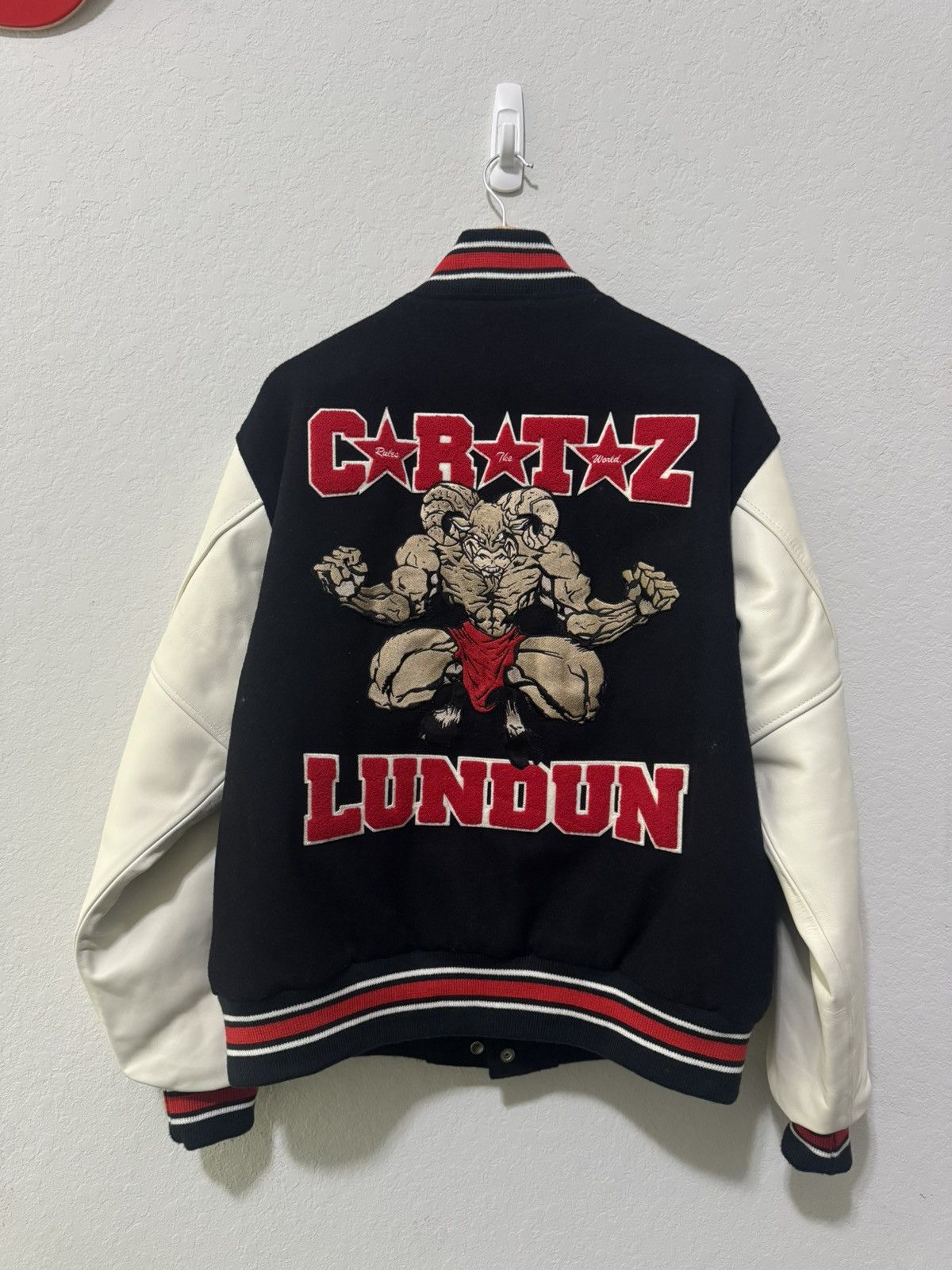 Corteiz Crtz Letterman Size US L / EU 52-54 / 3 - 2 Thumbnail