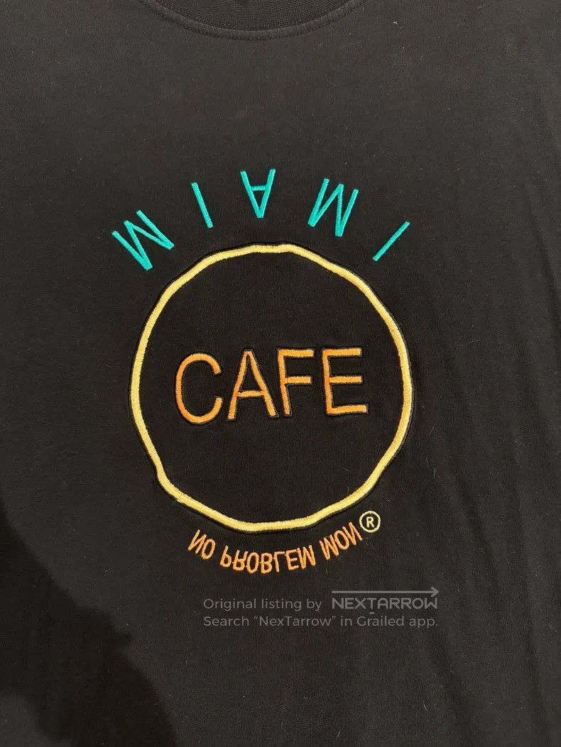 Vetements Vetements Black T-shirt with lettered Earth print Size US S / EU 44-46 / 1 - 3 Thumbnail