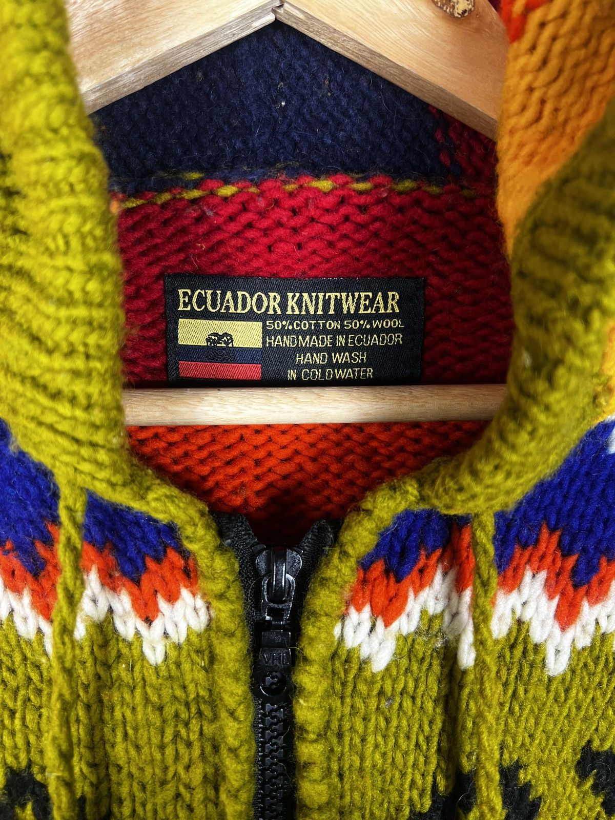 Vintage Vintage Ecuador Hand Knit Aztec Pattern Wool Hoodie Sweater Size US L / EU 52-54 / 3 - 3 Thumbnail