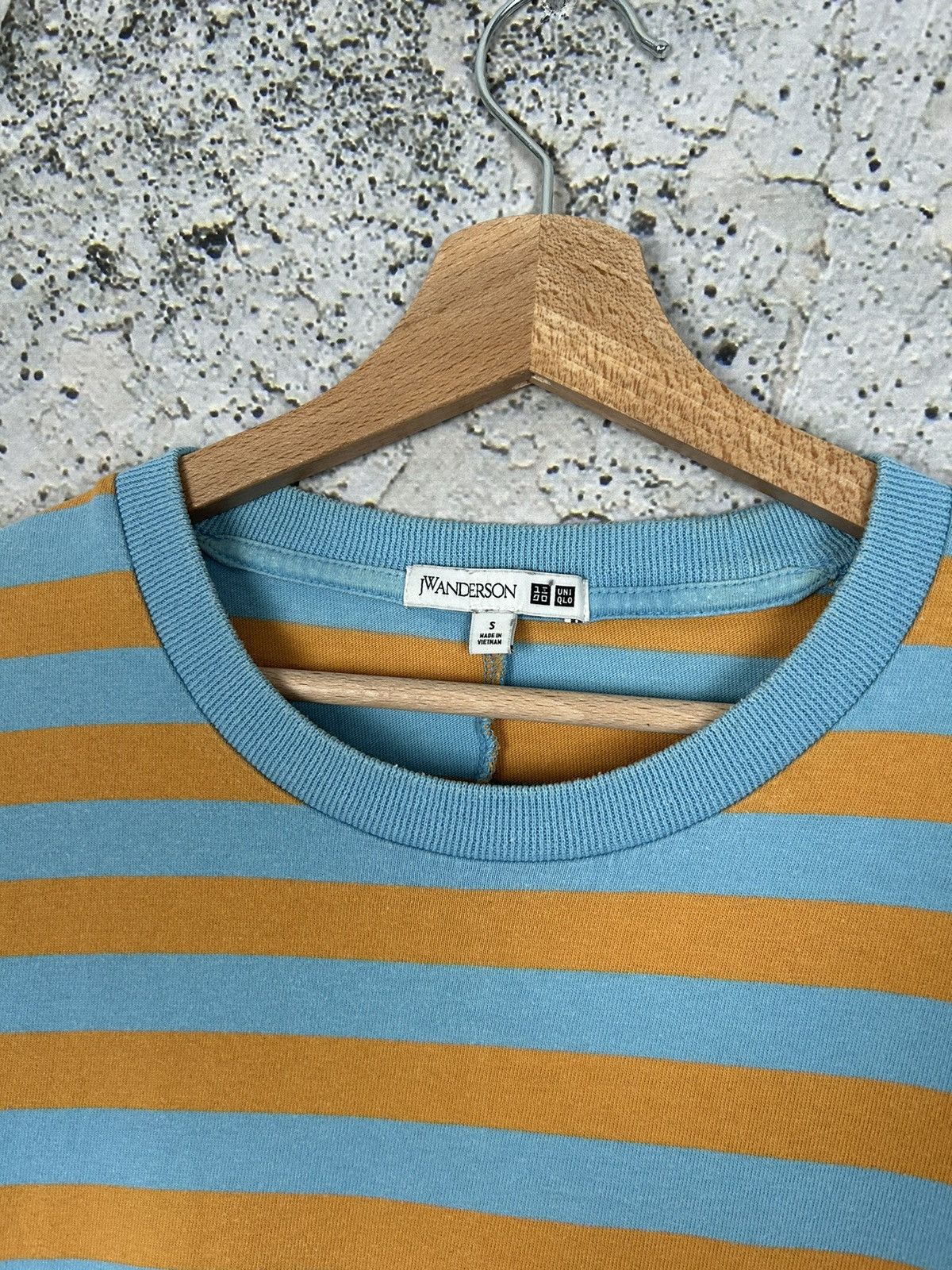 JW Anderson Uniqlo x J.W. Anderson Stripe Tee Streetwear Hype Designer Size US S / EU 44-46 / 1 - 3 Thumbnail