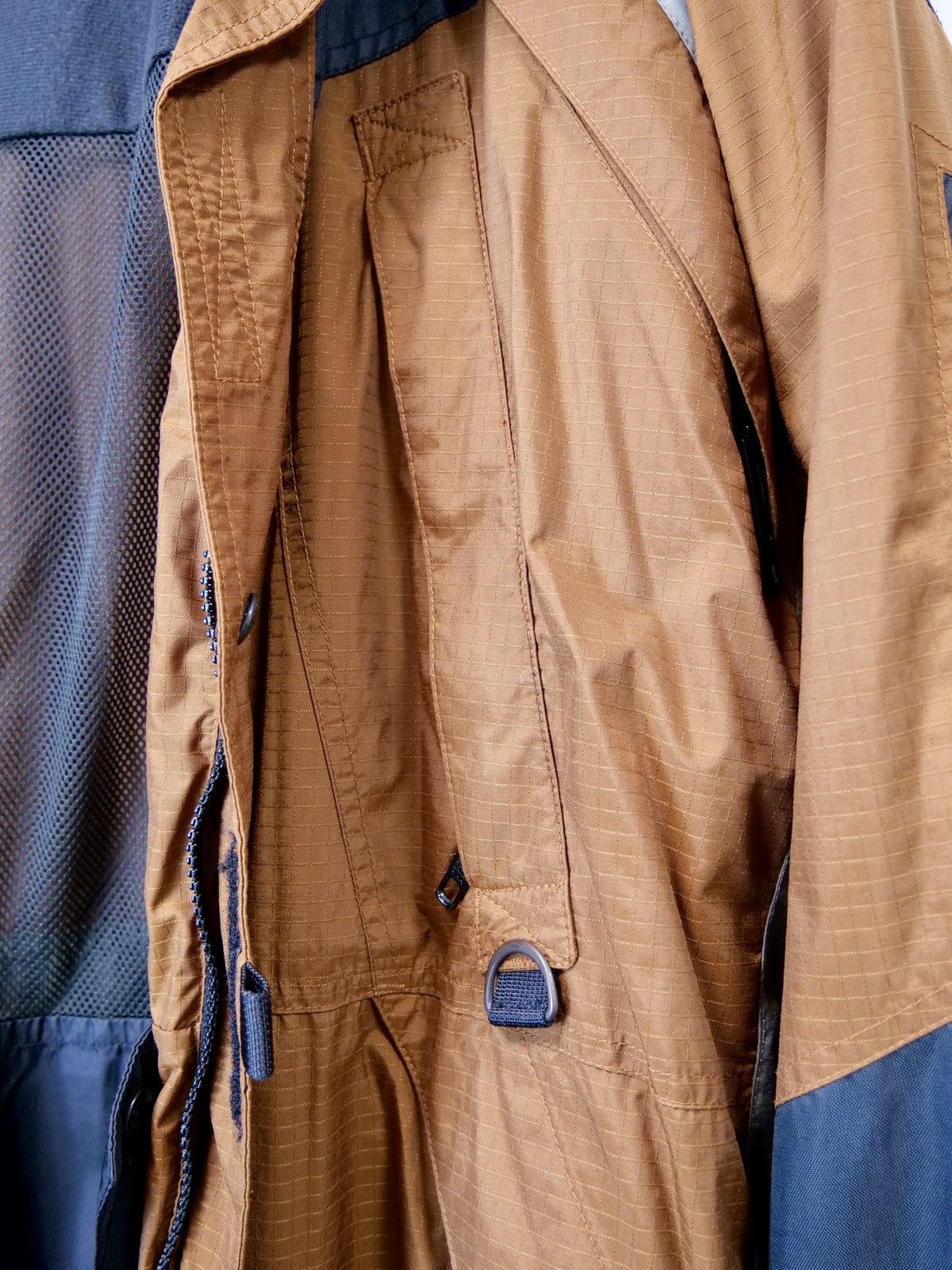 The North Face Very Rare Brown 90s Center Logo Nylon North Face Jacket Size US L / EU 52-54 / 3 - 7 Thumbnail