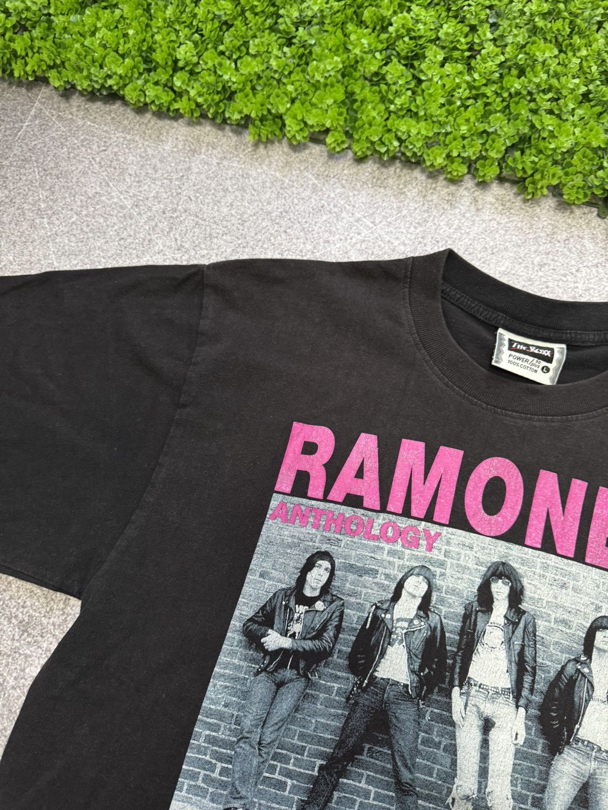 Band Tees VINTAGE 90S RARE RAMONES HEY HO Lets GO TOUR T SHIRT Rock Size US L / EU 52-54 / 3 - 9 Thumbnail