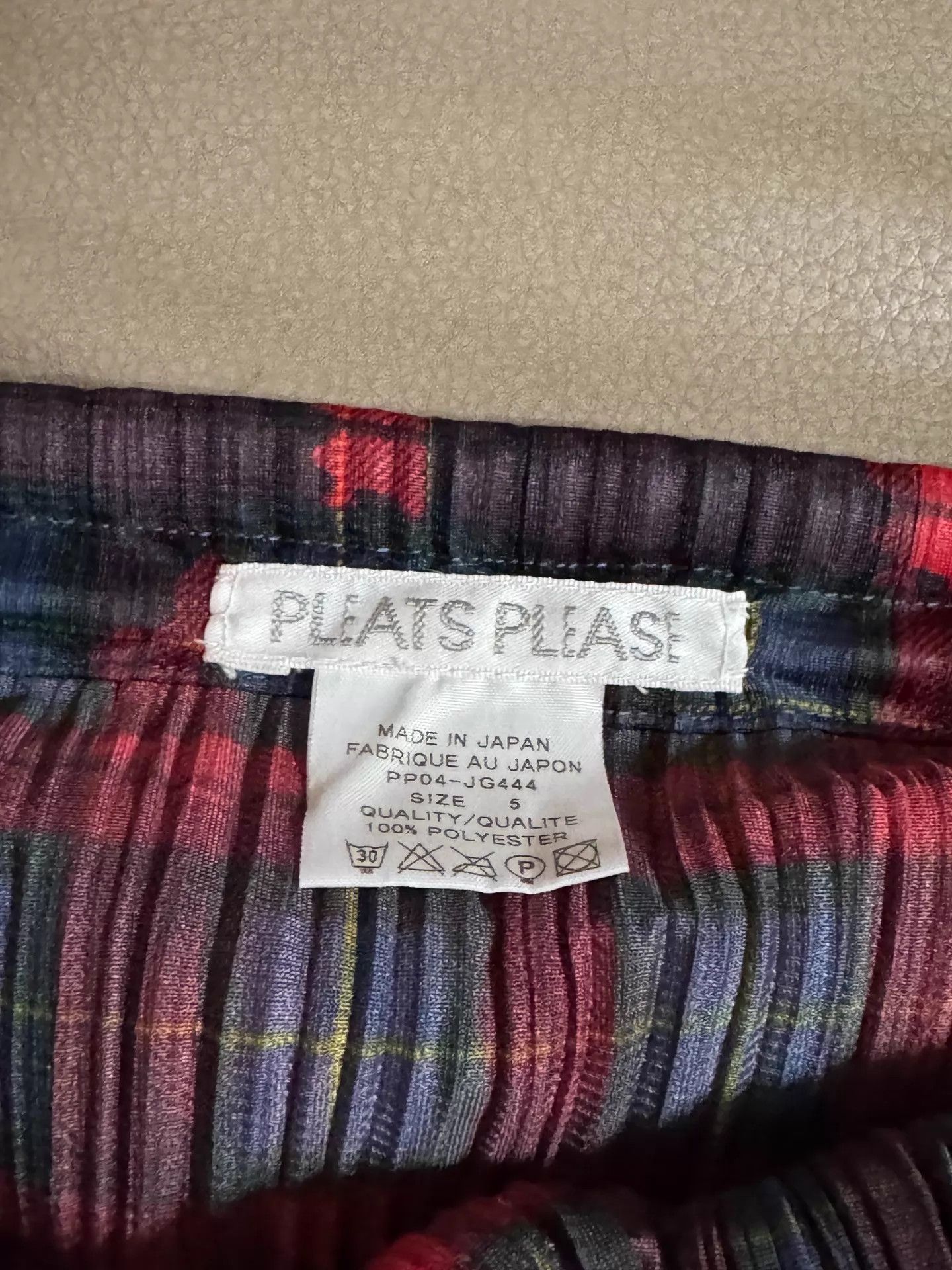 Issey Miyake ISSEY MIYAKE Pleats Please Red Check Skirt 5 Size 27" / US 4 / IT 40 - 4 Thumbnail
