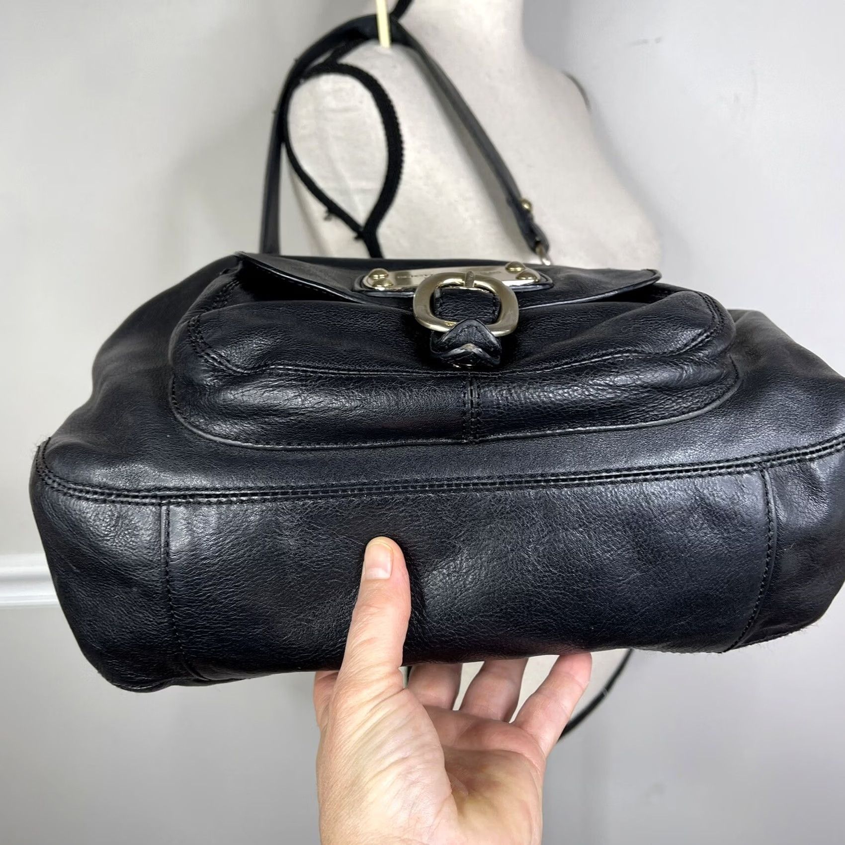Michael Kors Michael Kors Hudson Downtown Tote Bag Large Soft Black Pebbled Leather Shoulder Strap Zip Closure Gold Tone Hardware Women MSRP 98 Size ONE SIZE - 5 Thumbnail