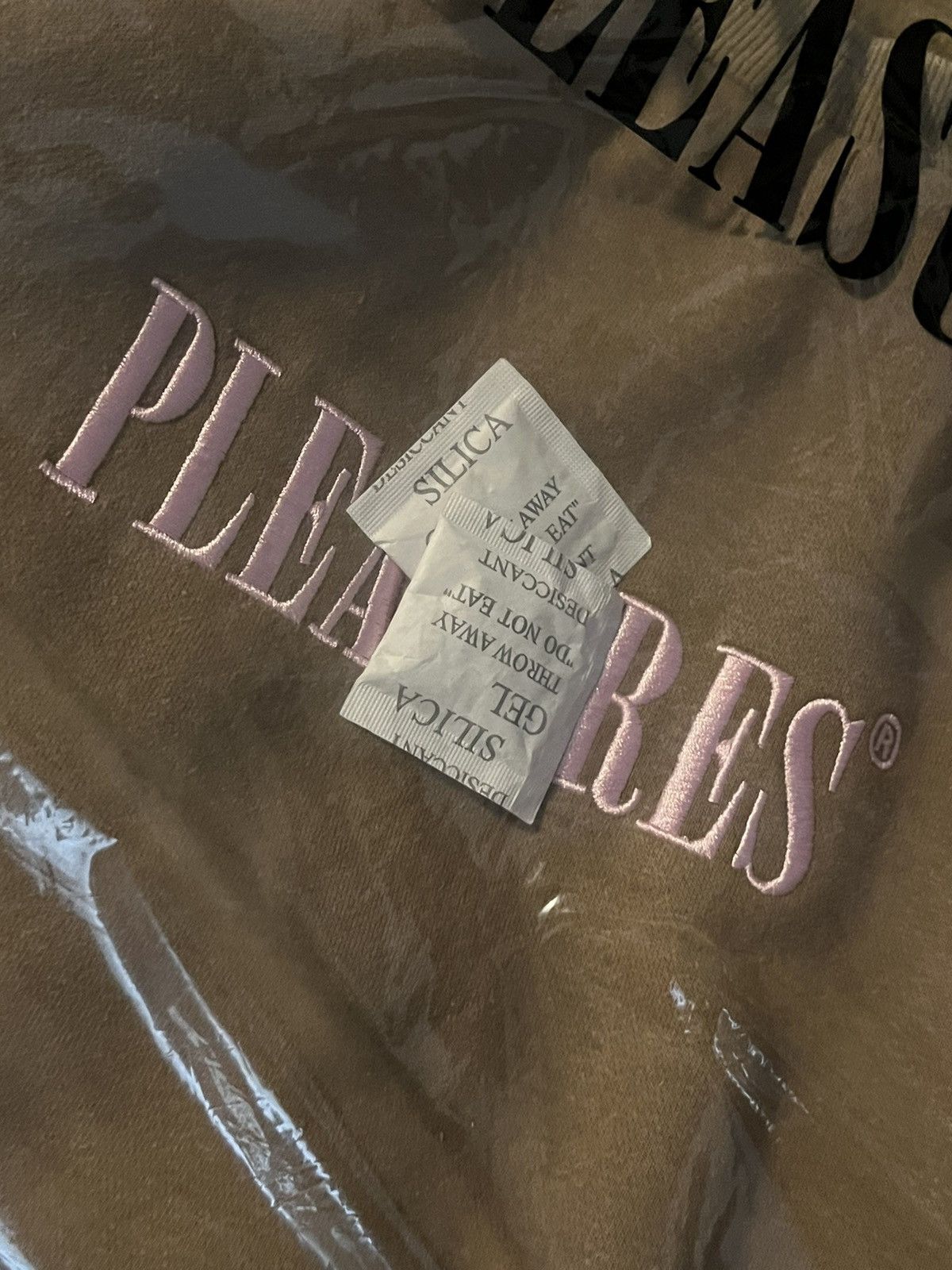 Pleasures Pleasures Men’s Sour Washed Crewneck Brown Brand New DS Size US XL / EU 56 / 4 - 3 Thumbnail