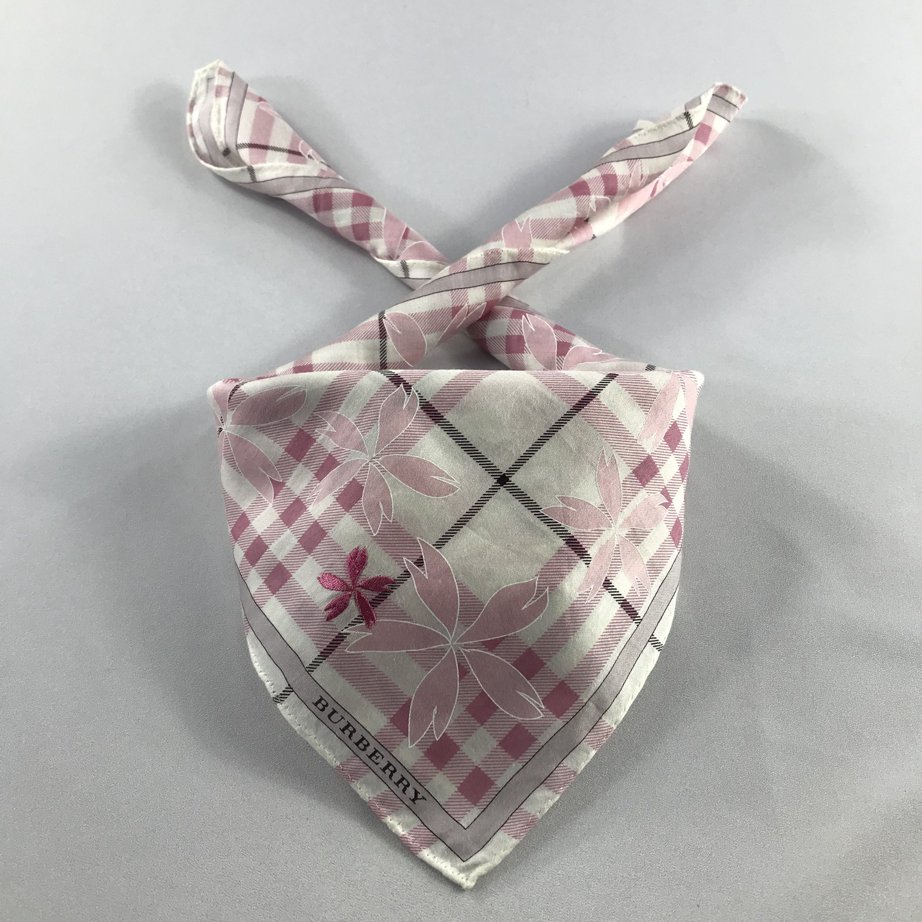 Burberry Burberry Handkerchief / Bandana / Neckerchief C821 Size ONE SIZE - 1 Thumbnail