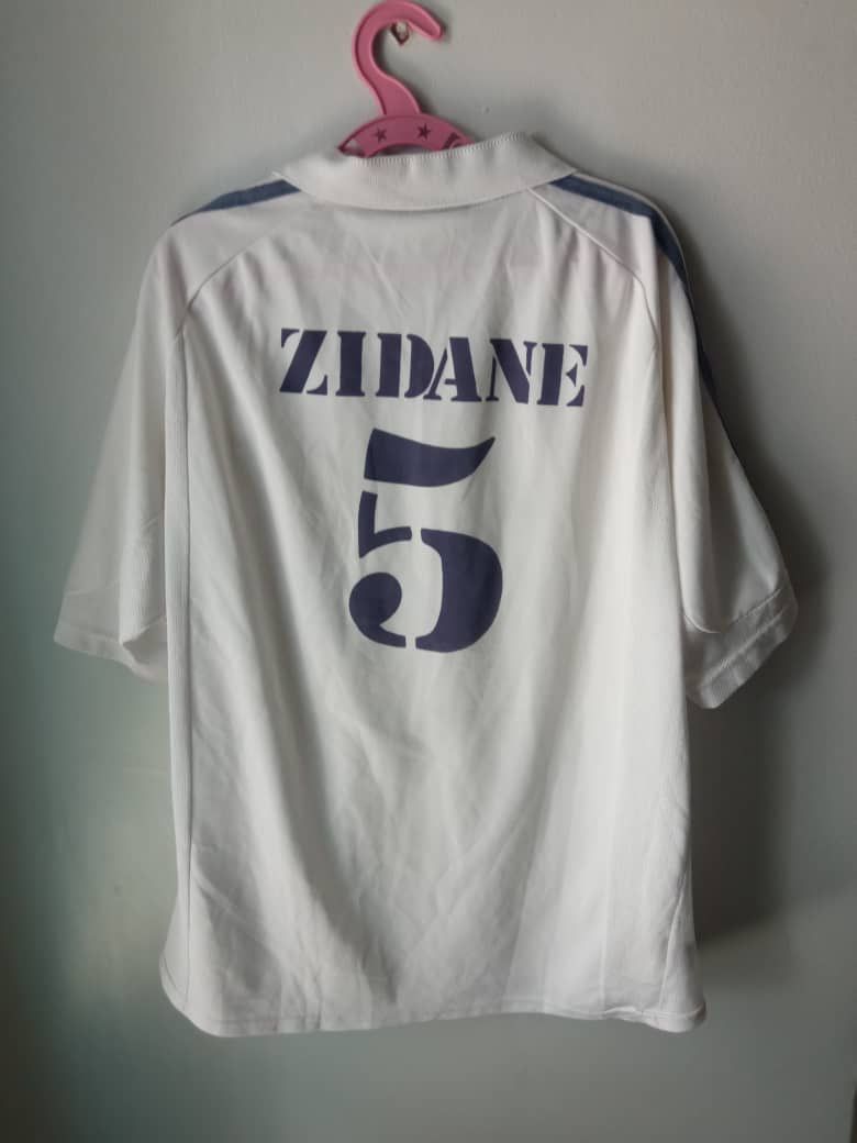 Adidas Real Madrid 2001-02 Home Shirt Zidane #5 Size US L / EU 52-54 / 3 - 1 Thumbnail