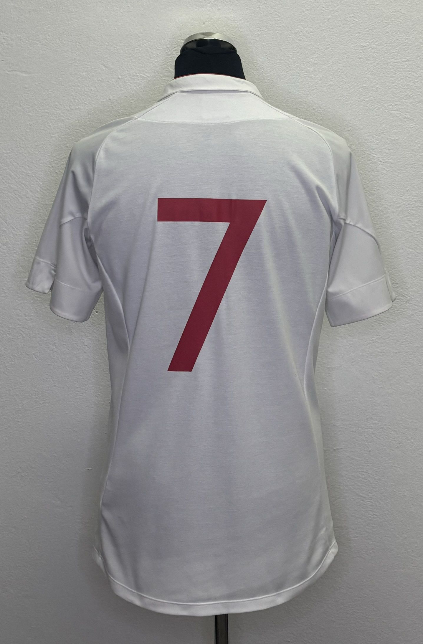 Umbro England 2012 #7 Umbro Football Jersey Size M/L Size US L / EU 52-54 / 3 - 1 Thumbnail