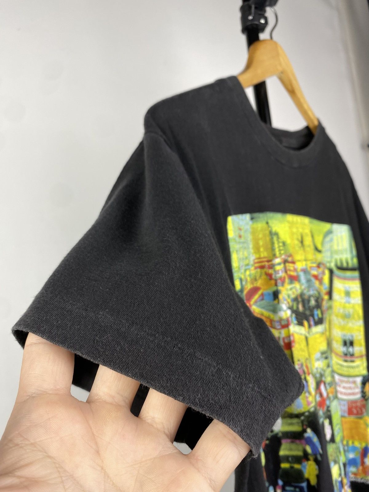 Vintage Vintage Winter London Piccadilly Circus Molly Moss T-Shirt Size US M / EU 48-50 / 2 - 3 Thumbnail