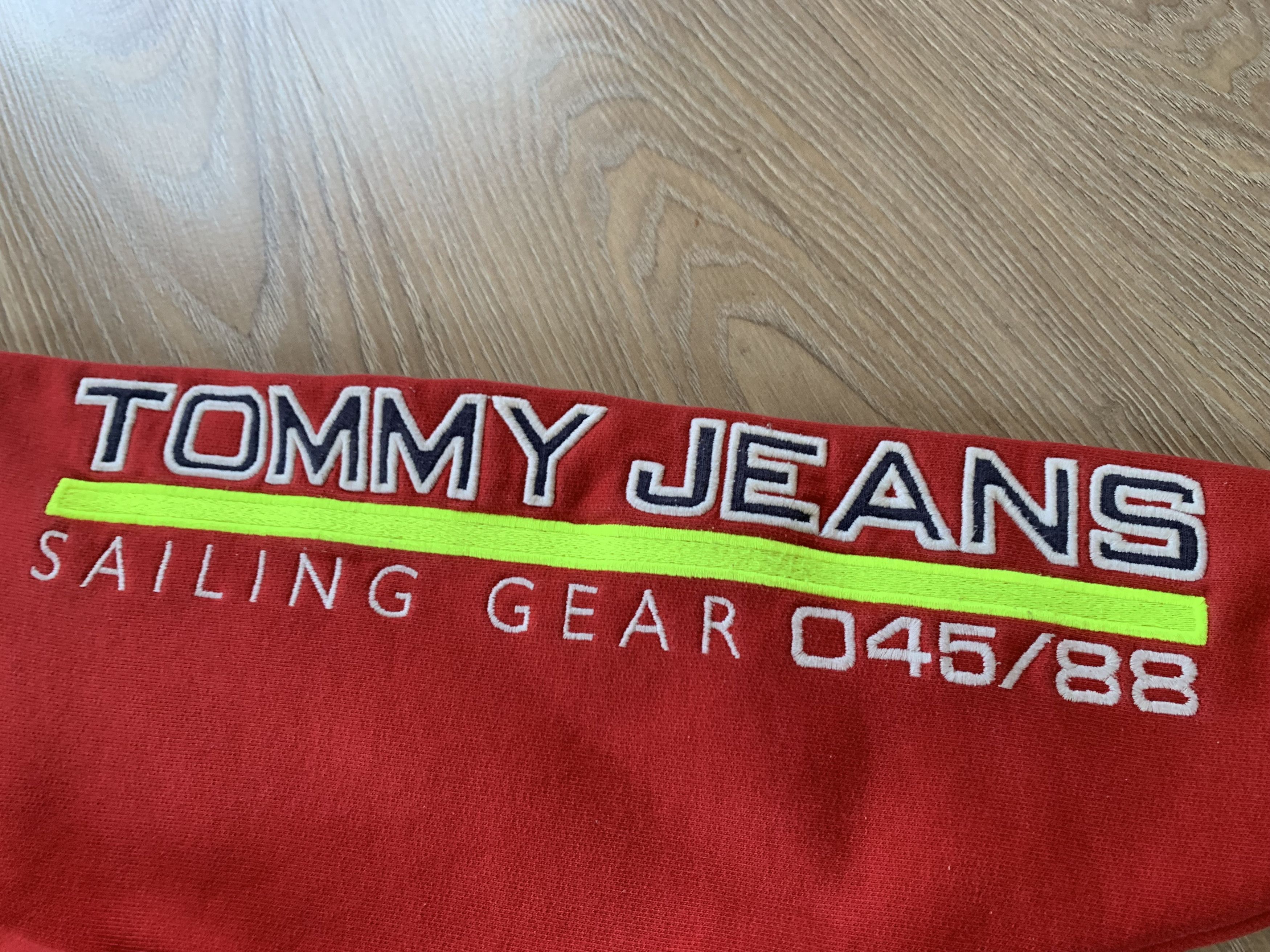 Designer × Tommy Hilfiger Tommy Hilfiger Sailing Gear Embroidered Hoodie Size US S / EU 44-46 / 1 - 7 Thumbnail