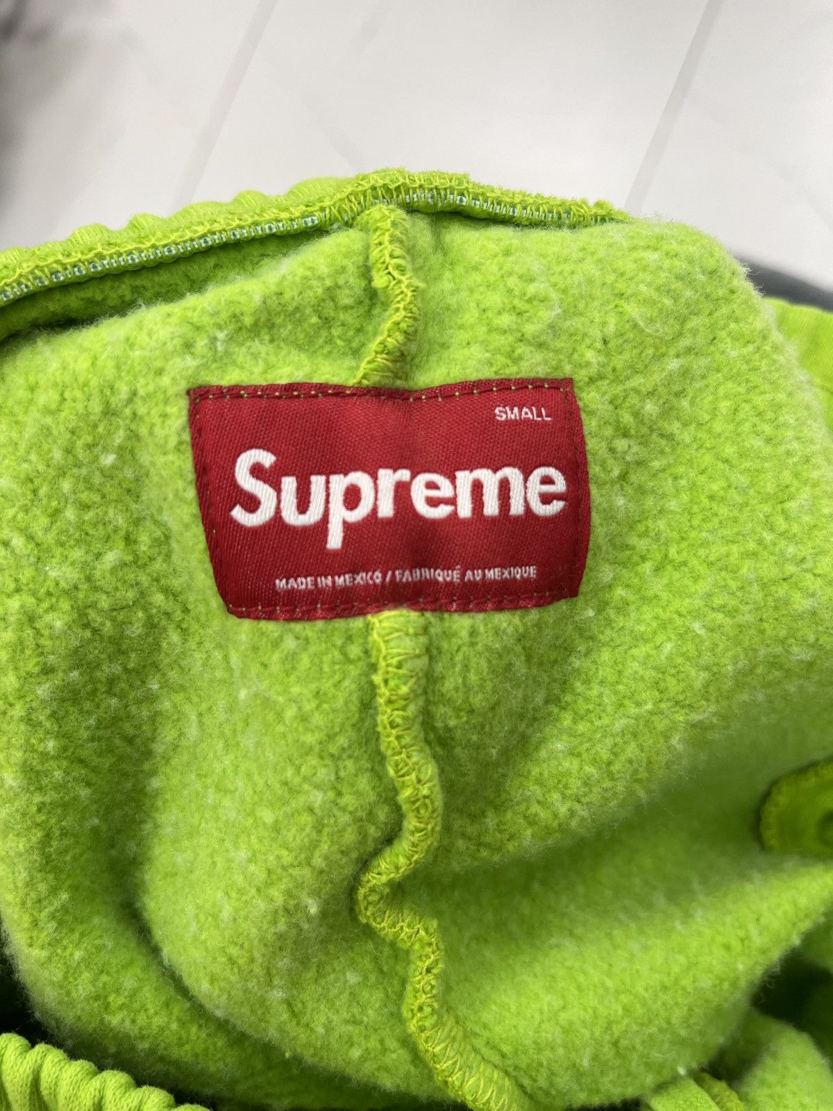Supreme Supreme Overdyed Small Box Sweatshort "Lime" Size US 30 / EU 46 - 4 Thumbnail