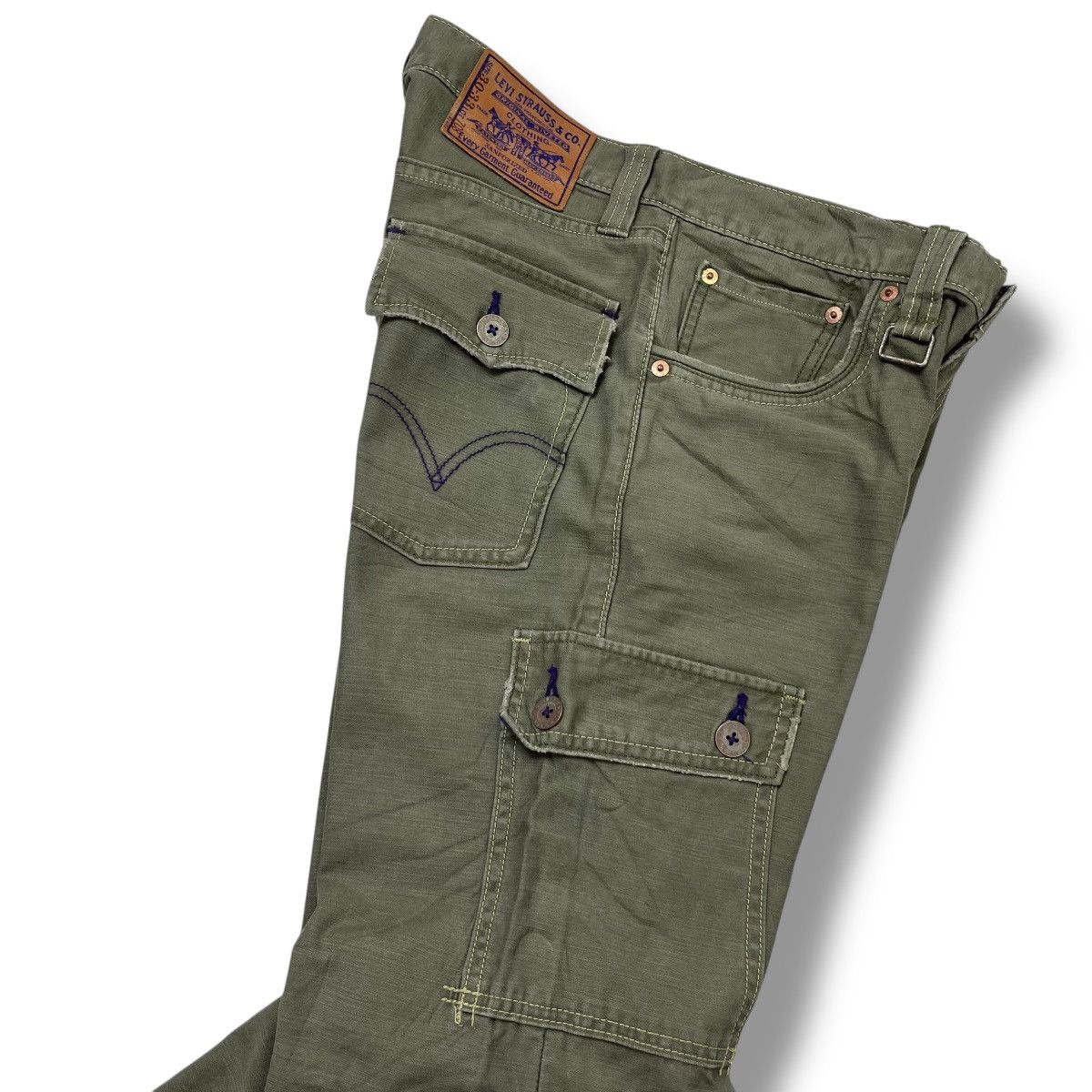 Levi's Vintage 60s Levi’s Cargo Pants | Olive Green | Size 30 Size US 30 / EU 46 - 4 Thumbnail