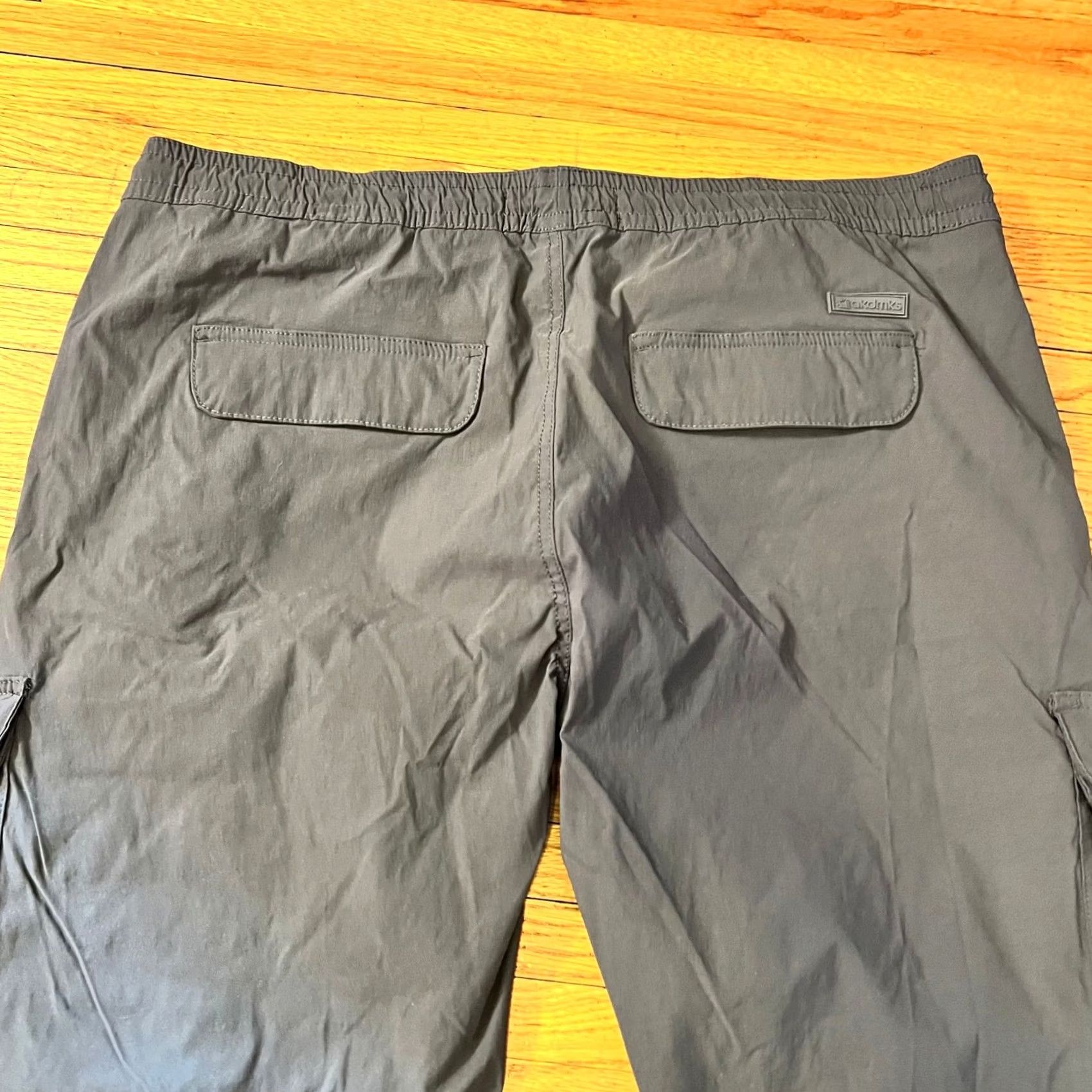 Akademiks Akademiks Hiking Pants Mens XXL Gray Nylon Ankle Jogger Performance Mens 2XL Jogger Pants Gray Nylon Ankle Hiking Pants Size US 39 - 5 Thumbnail