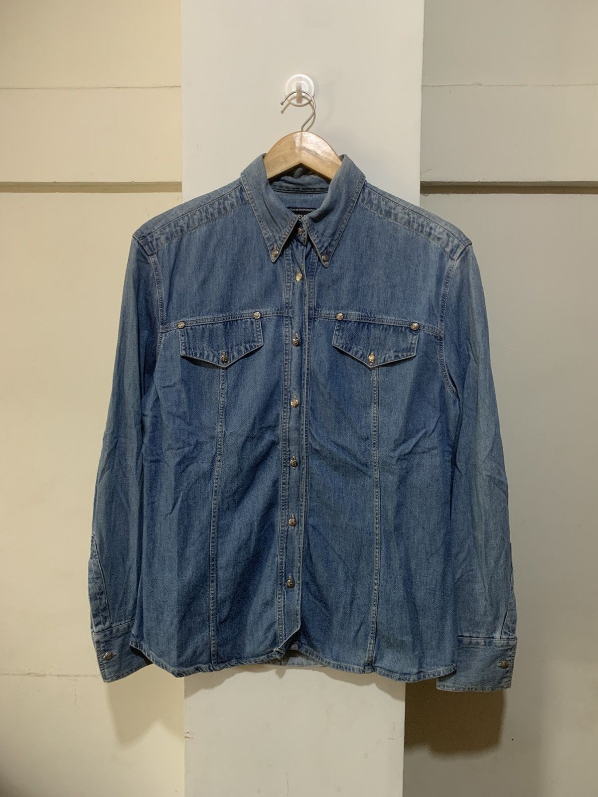 Versace Vintage 90s Istante Versace Denim Shirt w Istante Buttons Size US M / EU 48-50 / 2 - 1 Thumbnail