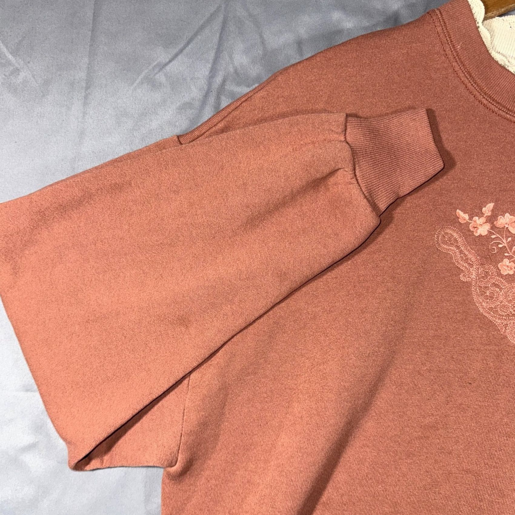 Jerzees VINTAGE Jerzees Sweatshirt Women’s Embroidered Floral Lace Crew Neck XL Pink All Seasons 90s Mock Neck Pullover"} Size XL / US 12-14 / IT 48-50 - 5 Thumbnail