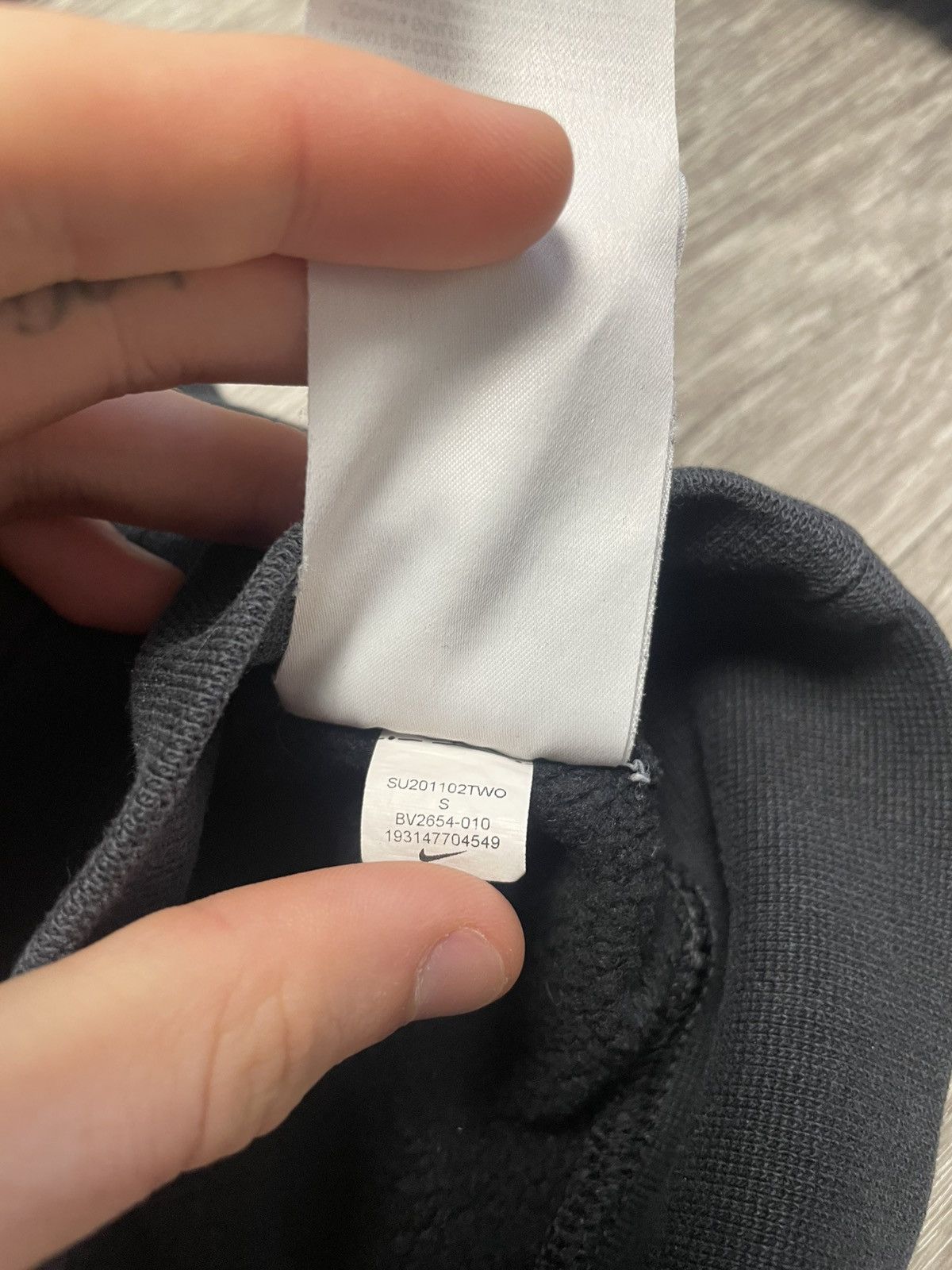 Nike Vintage Nike Black Basic Hoodie Y2K Size US S / EU 44-46 / 1 - 9 Thumbnail