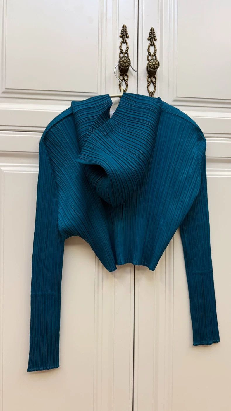 Issey Miyake Issey Miyake size:3 A short blue hooded long-sleeved sweat Size S / US 4 / IT 40 - 2 Thumbnail