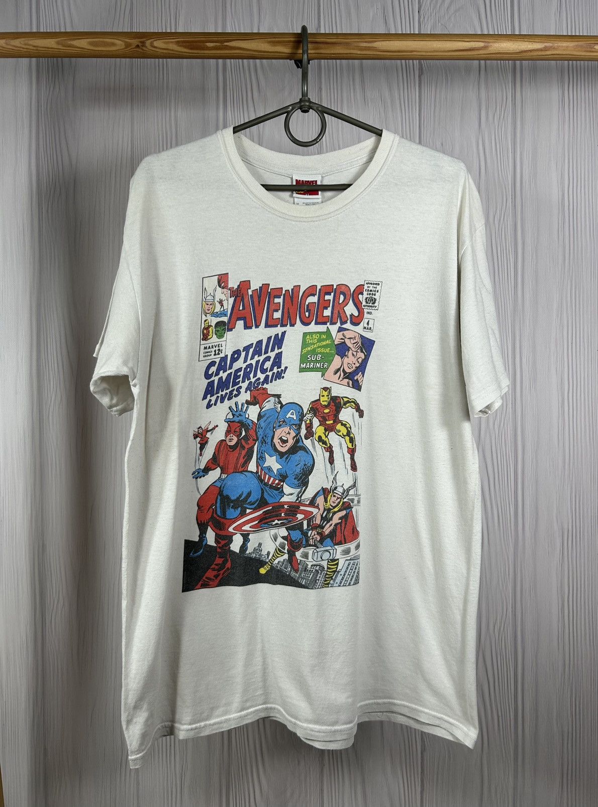 Marvel Comics Vintage Marvel Comics Avengers Captain America Lives T-Shirt Size US M / EU 48-50 / 2 - 1 Thumbnail
