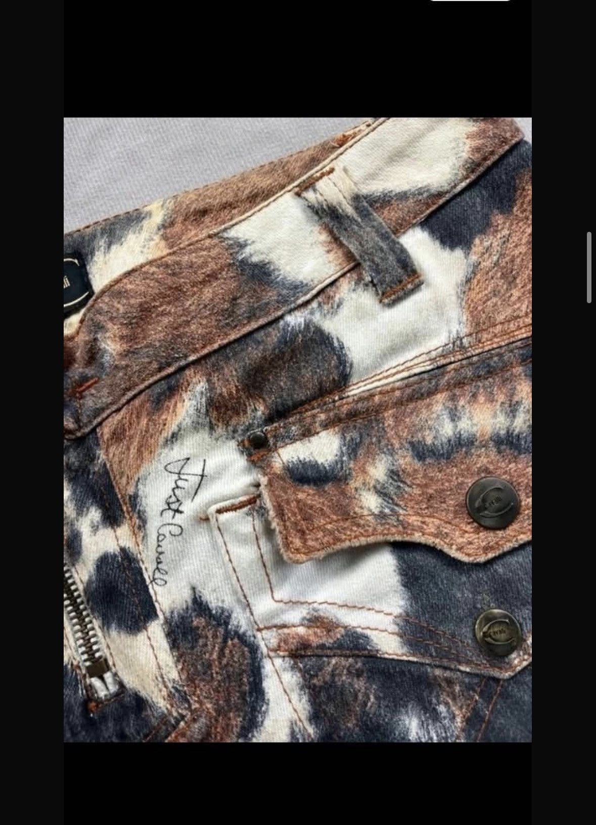 Roberto Cavalli Roberto Cavalli - Cow Print / Animal Print Capri Pants Size 27" / US 4 / IT 40 - 9 Thumbnail