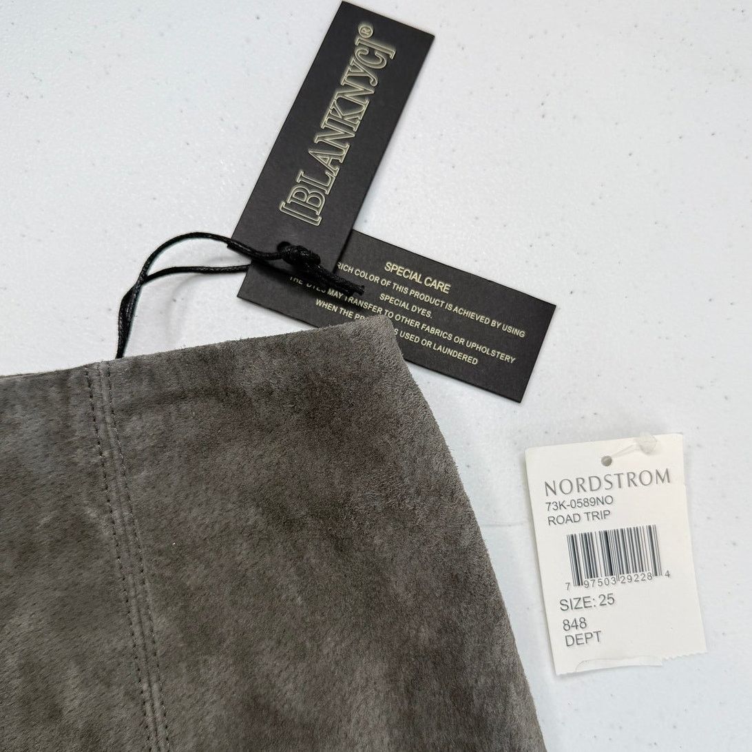 BLANKNYC NWT Blank NYC Road Trip Mini Skirt Suede Front Slit Zip Size 25" / US 0 / IT 36 - 2 Thumbnail