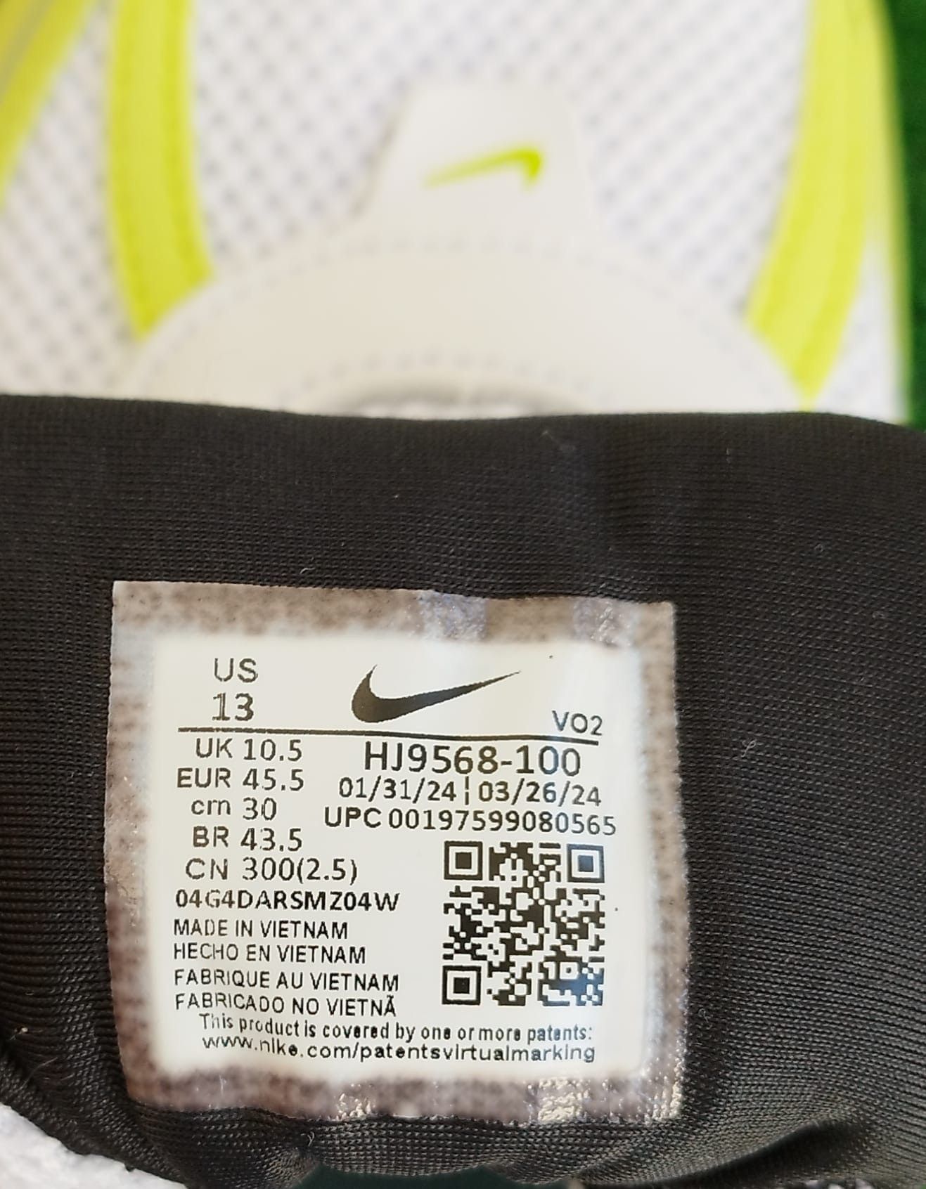 Nike Sneakers Nike V2K Run Unisex Size US 10.5 / EU 43-44 - 7 Thumbnail