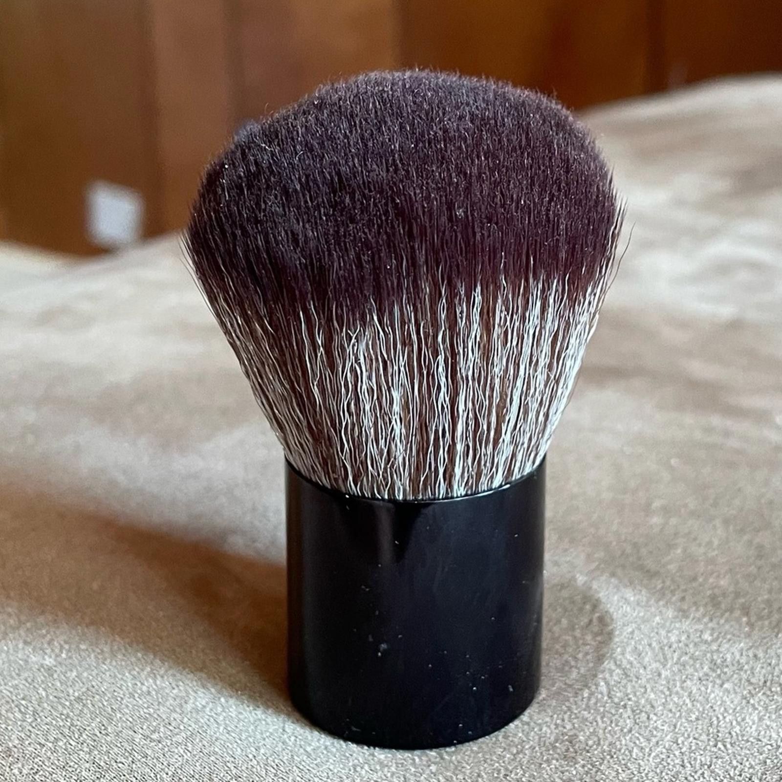 Other MAC Cosmetics 182 SYNTHETIC BUFFER BRUSH EUC Size ONE SIZE - 4 Thumbnail