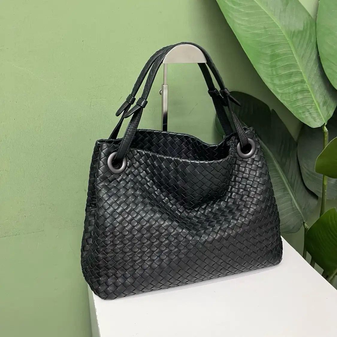 Bottega Veneta BOTTEGA VENETA tote bag black sheepskin woven shoulder bag Size ONE SIZE - 1 Thumbnail
