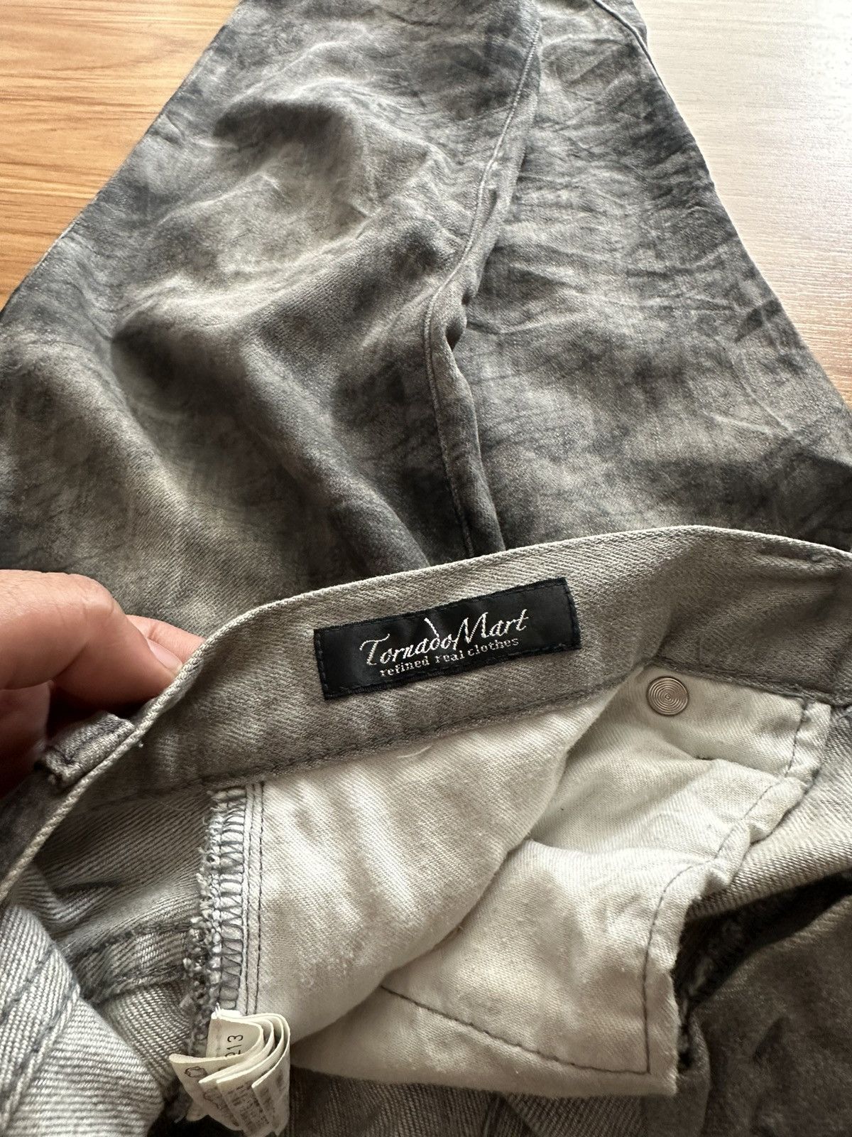 Le Grande Bleu (L.G.B.) Tornado Mart Japan Flare Mud Wash Denim Pant Size US 30 / EU 46 - 8 Thumbnail