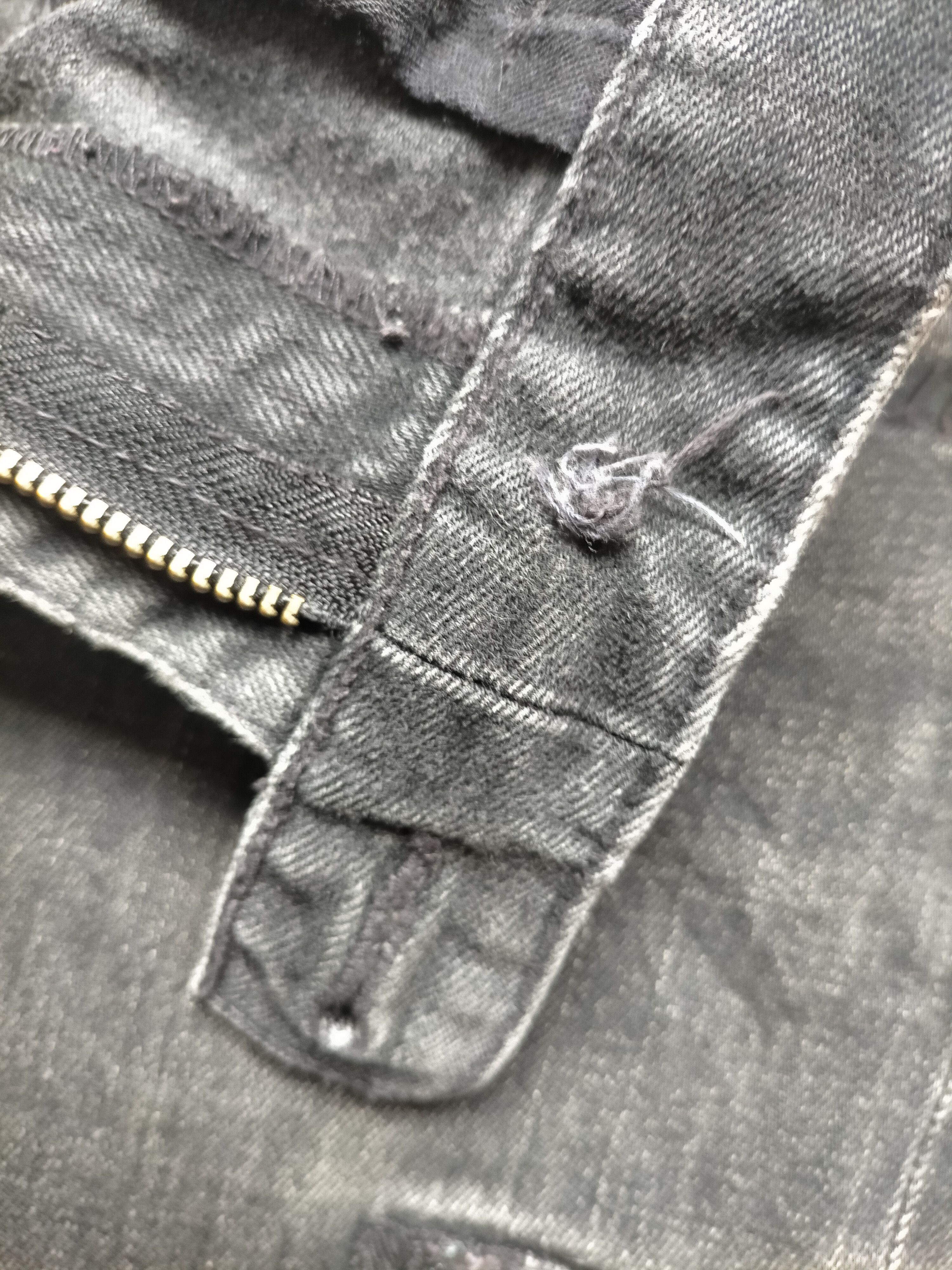 Undercover Undercover Uniqlo Black Skinny Jeans Size US 33 - 20 Thumbnail