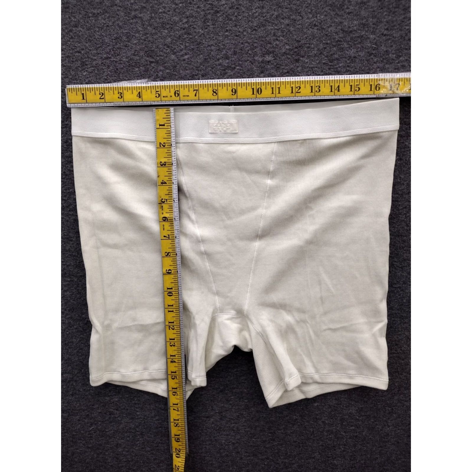 SKIMS SKIMS Women's High Rise Stretch Boxer Shorts Bone 3X Size 40" / US 18 - 4 Thumbnail
