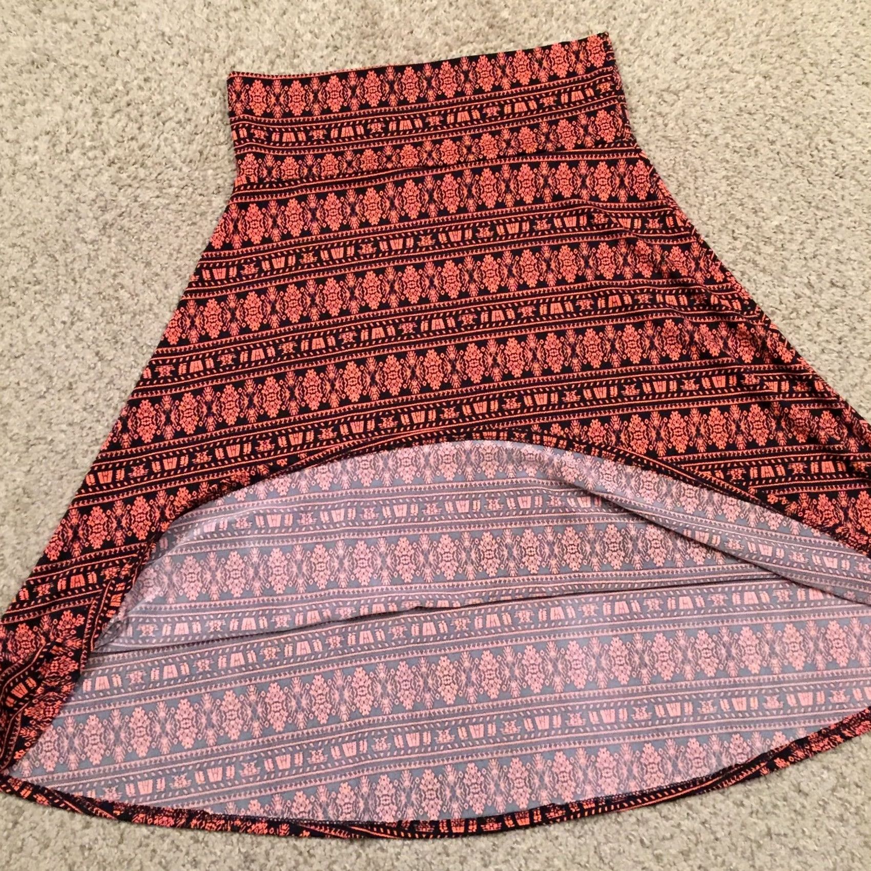 Vintage LuLaRoe Skirt Geometric Knee Length A-Line Pink ML Medium Unlined Pull On Women Regular Vintage: No Size 32" / US 10 / IT 46 - 7 Thumbnail