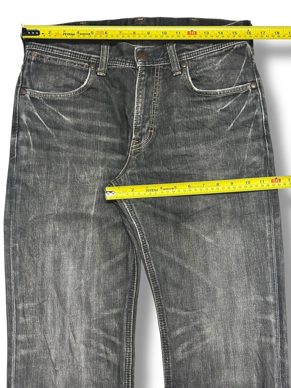 Wrangler Wrangler Vintage Straight Loose With Faded Wash & Striked Size US 32 / EU 48 - 12 Thumbnail