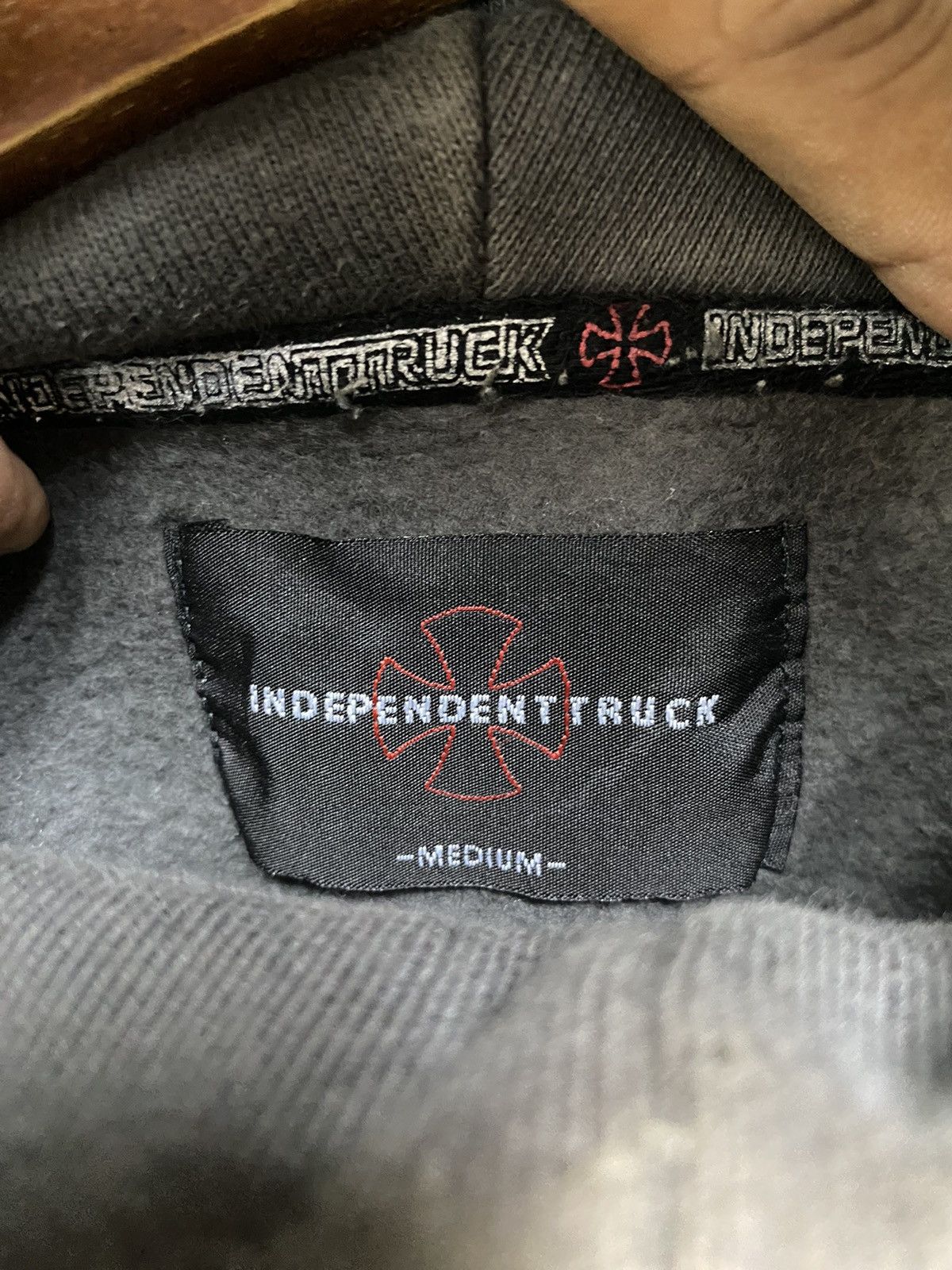 Independent Truck Co. Independent Truck Hoodie Big Spellout Pullover Jumper Size M Size US M / EU 48-50 / 2 - 8 Thumbnail