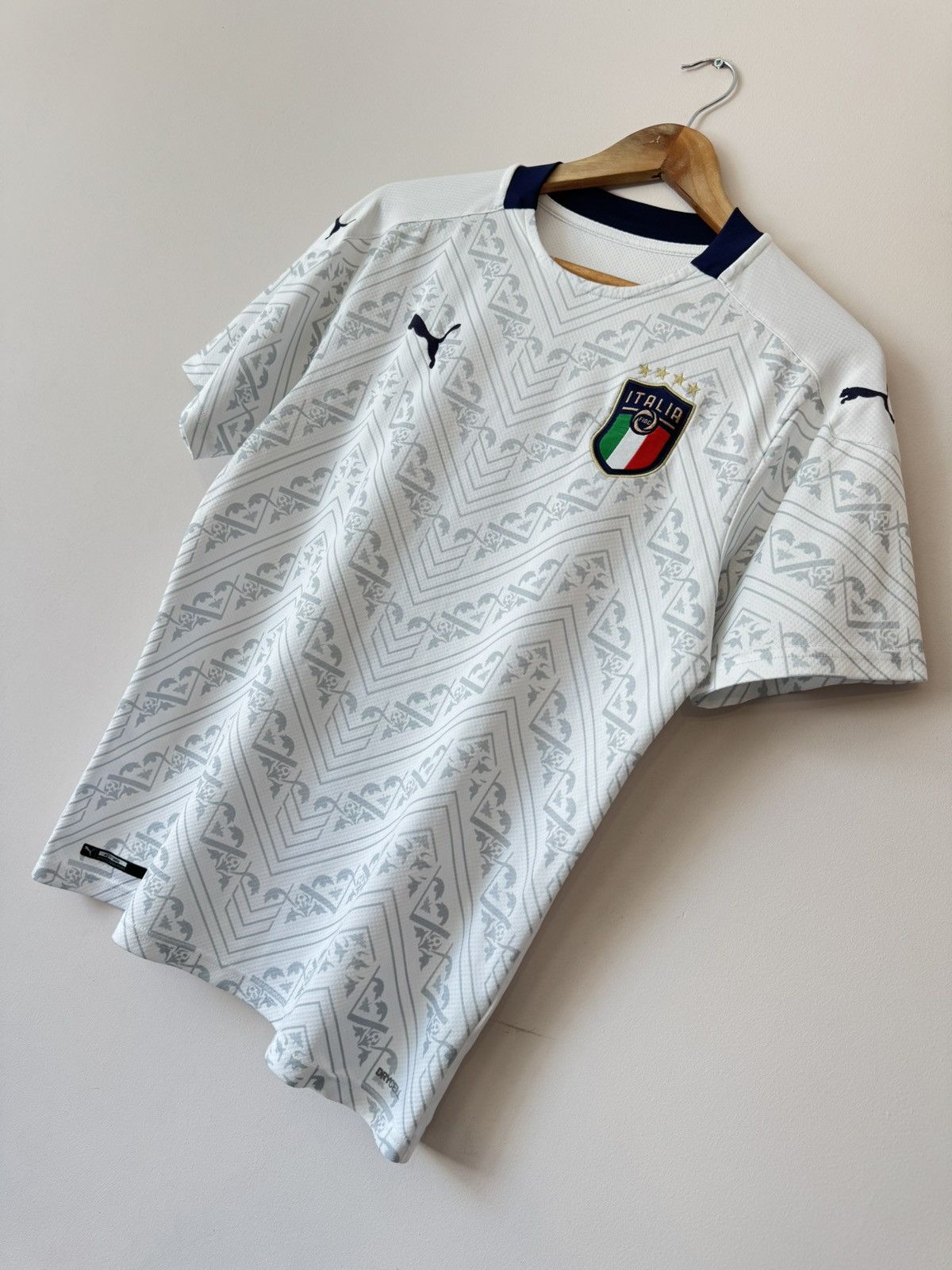 Puma Italy 2020-2021 Away Euro Soccer Jersey Football Shirt Kit Size US M / EU 48-50 / 2 - 3 Thumbnail