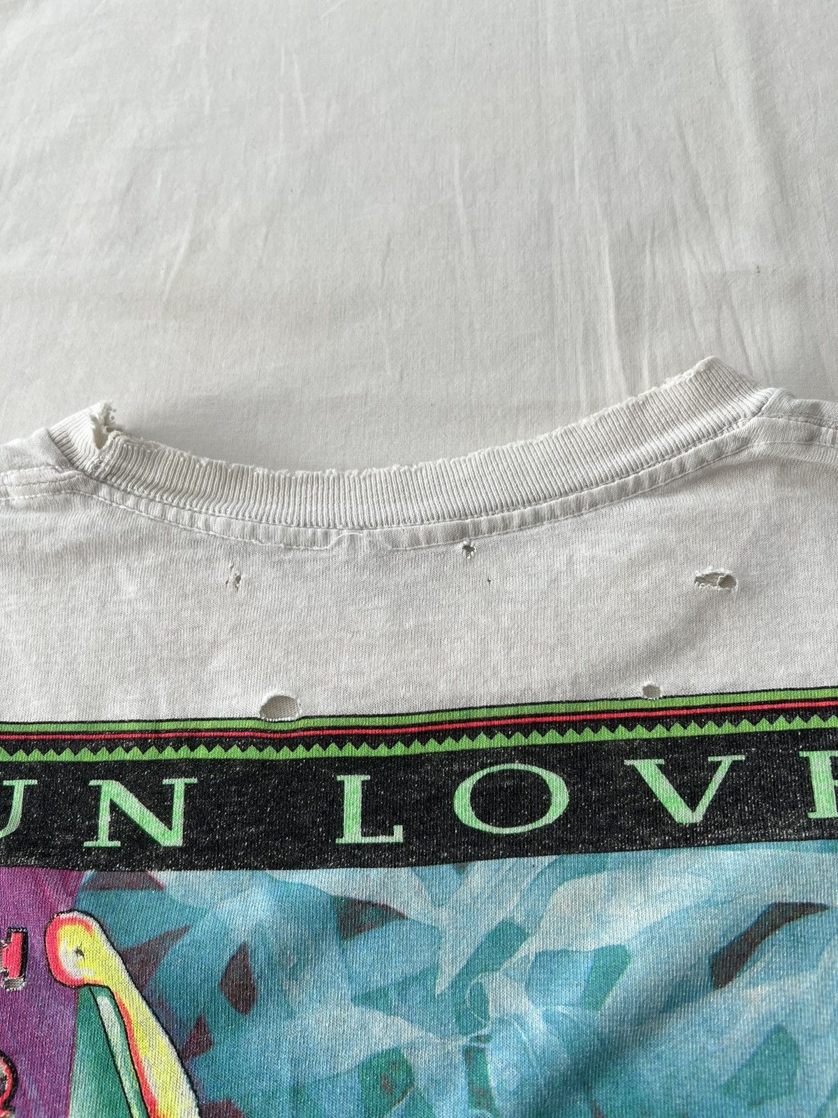 Vintage Vintage 90s Frog Rainforest Sun Lover Thrashed White T-shirt Size US XL / EU 56 / 4 - 22 Thumbnail