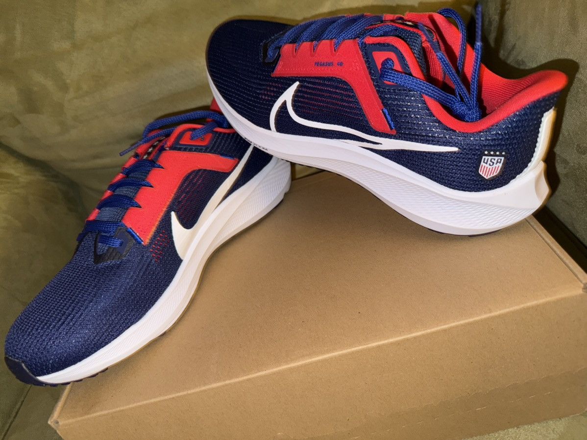 Nike Nike Air Zoom Pegasus 40 “USA USWNT” NEW w/ BOX! size 9 mens Size US 9 / EU 42 - 1 Thumbnail