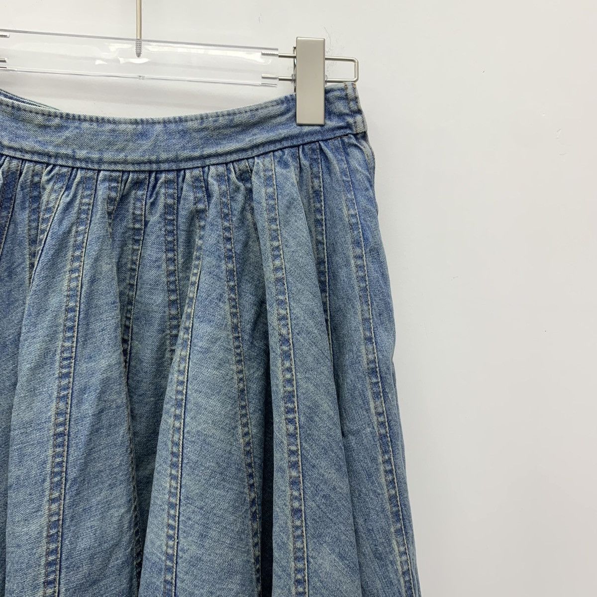 Miu Miu MiuMiu Blue Distressed Hole Denim Pleated Long Skirt K26WX Size 27" / US 4 / IT 40 - 3 Thumbnail