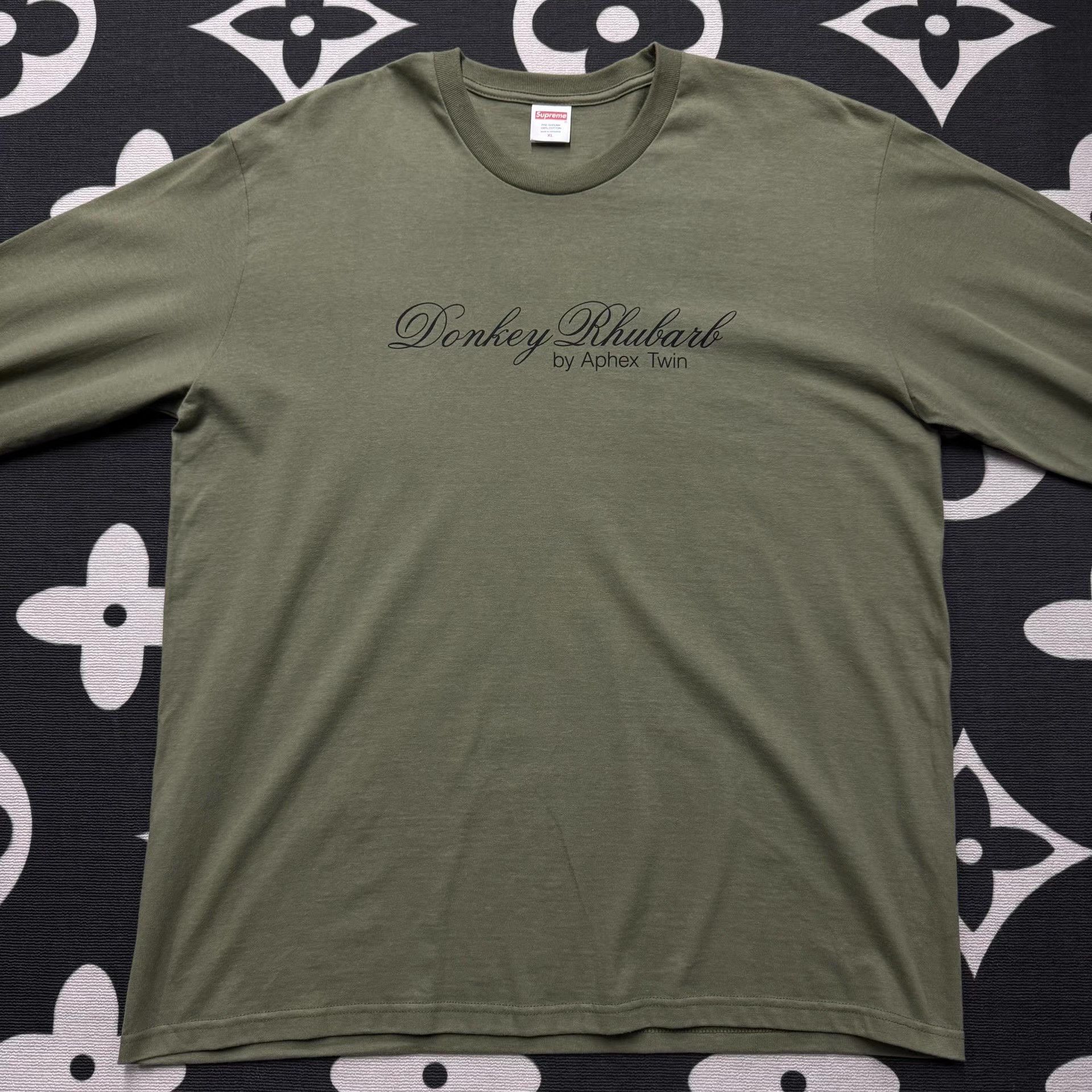 Supreme Supreme SS25 Artist Collaboration Green Long Sleeve Q10 Size US XL / EU 56 / 4 - 1 Thumbnail
