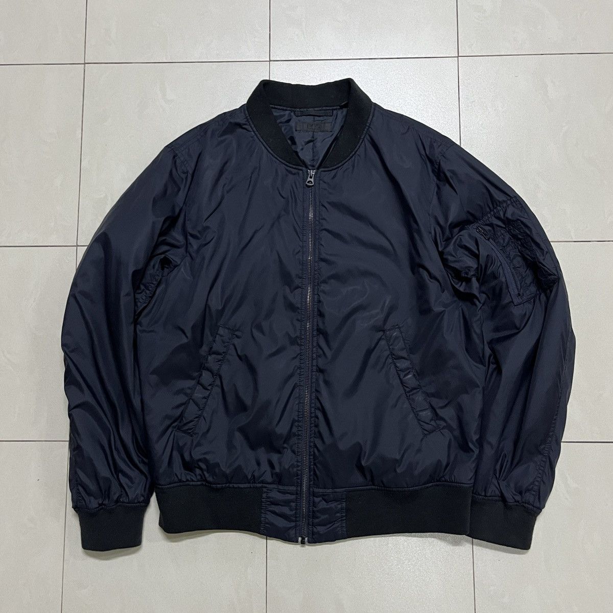 Uniqlo Uniqlo Bomber Jacket Size US M / EU 48-50 / 2 - 2 Thumbnail