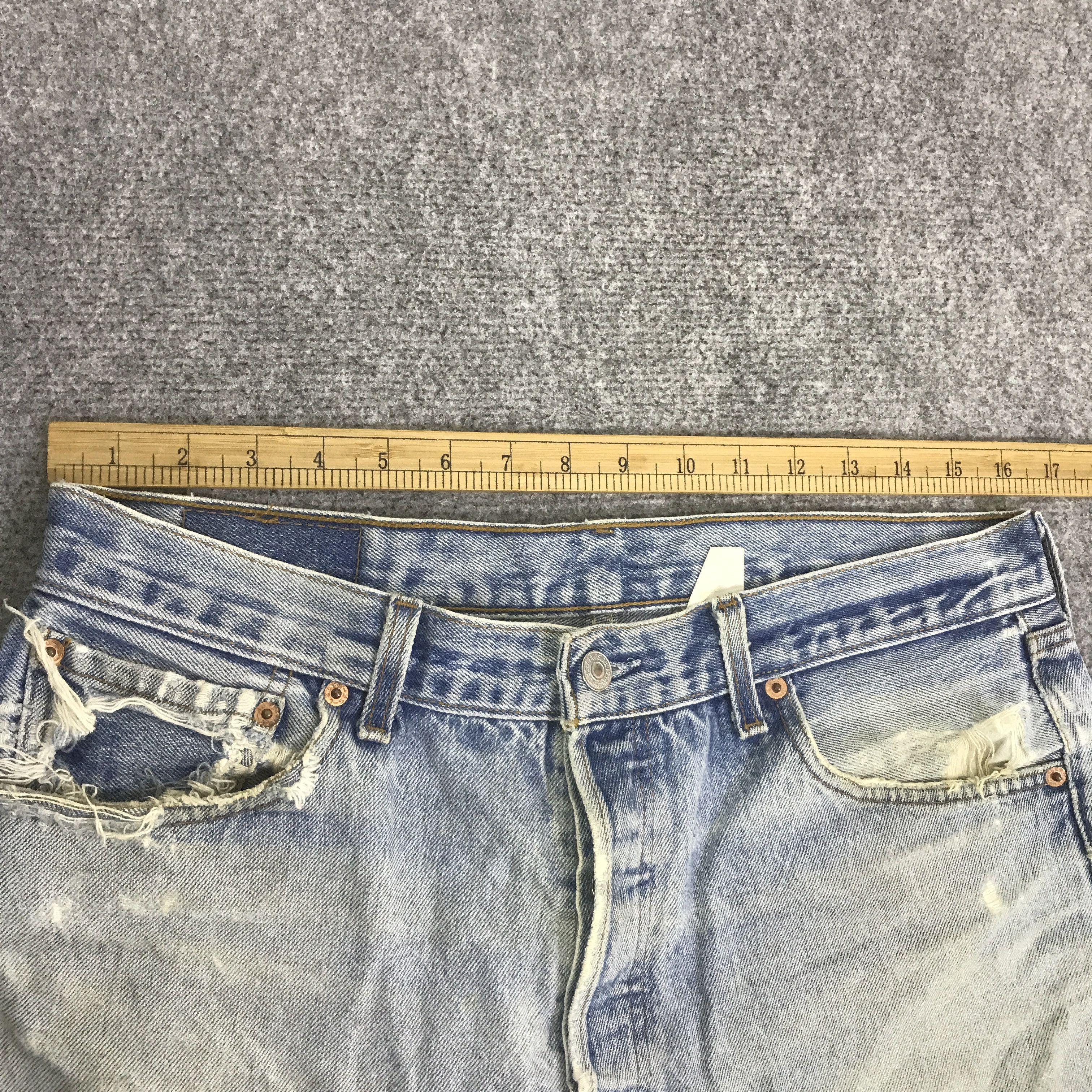 Levi's Vintage Clothing Vintage Levi’s 501 distressed denim shorts K130B9 Size US 30 / EU 46 - 7 Thumbnail