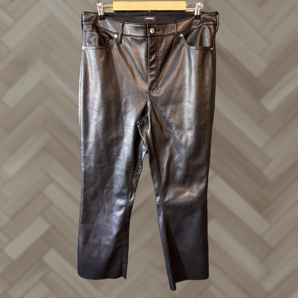 Express Express Womens Faux Leather Black Cropped Flare High Rise Pants 14R Woman Jeans Womens Size 36" / US 14 / IT 50 - 1 Thumbnail