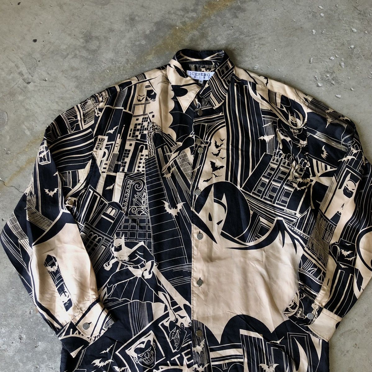 DC Comics × Iceberg × Vintage Vintage 90s Iceberg Batman Animated Series Silk Shirt Size US M / EU 48-50 / 2 - 2 Thumbnail