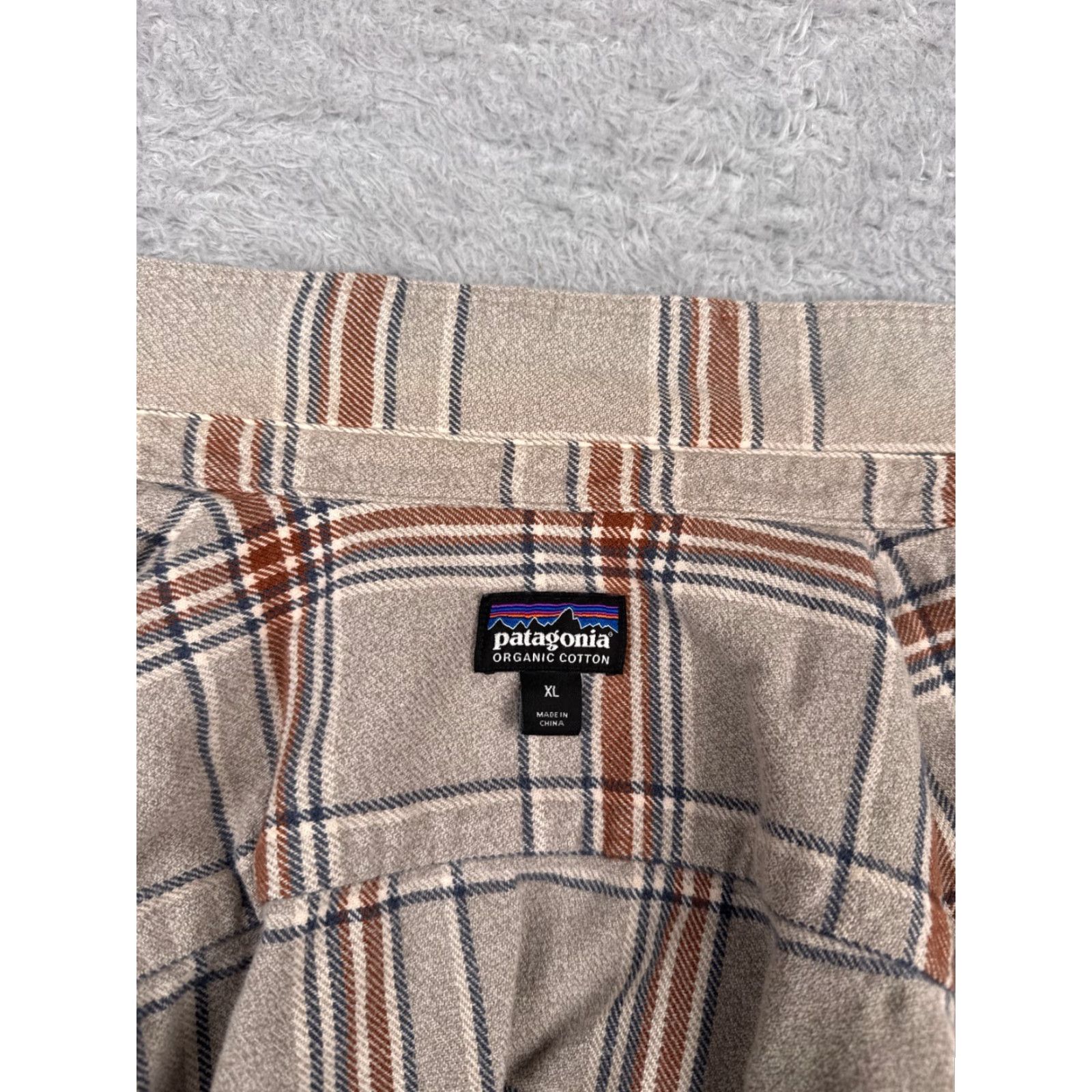 Patagonia Patagonia Shirt Mens Regular XL Gray Plaid Cotton Long Sleeve Button-Up Fjord Flannel - Lightweight Fjord Flannel - Classic Casual Shirt Size US XL / EU 56 / 4 - 3 Thumbnail