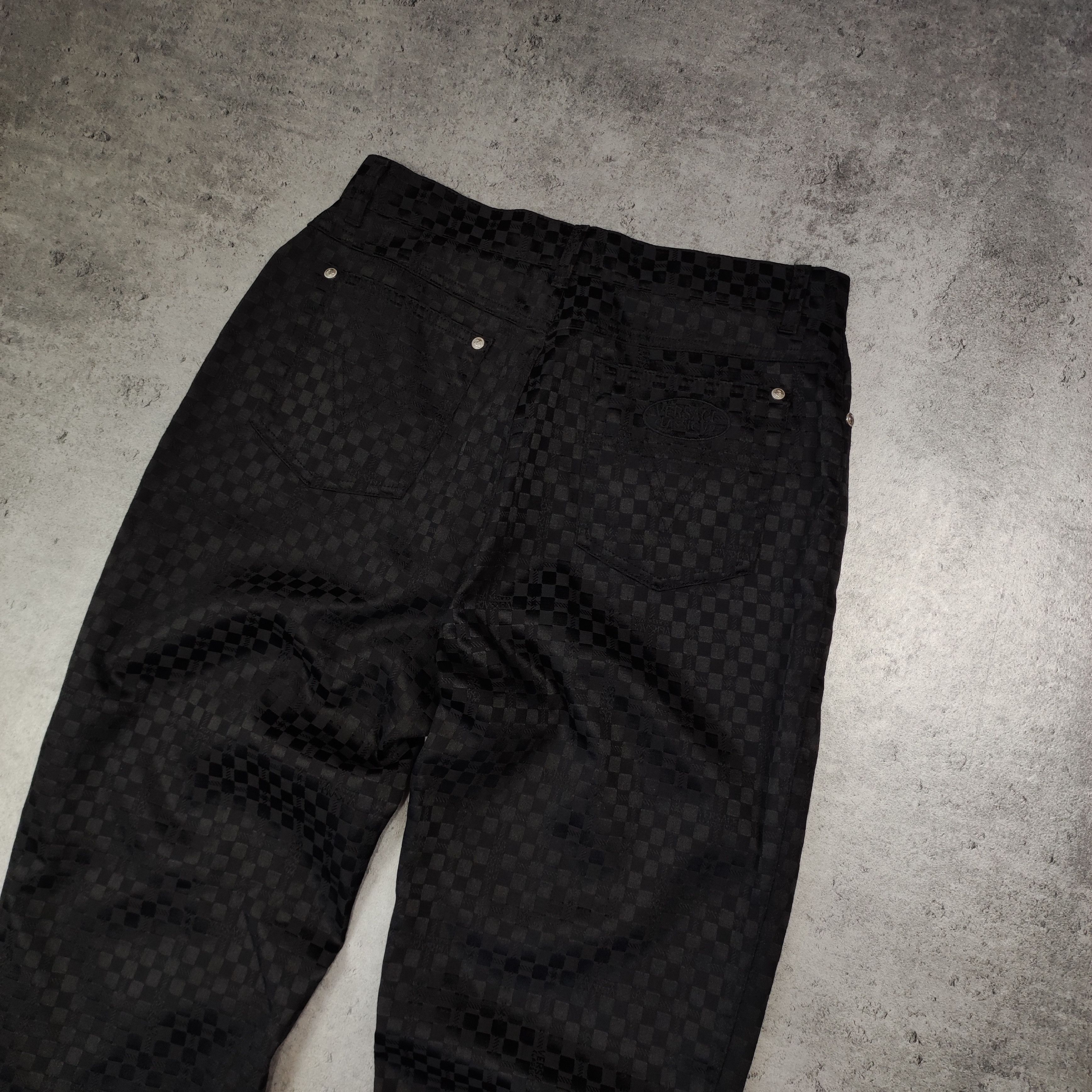 Versace × Vintage Vintage RARE Versace Classic V2 Checkered Logo Pants Size US 32 / EU 48 - 11 Thumbnail
