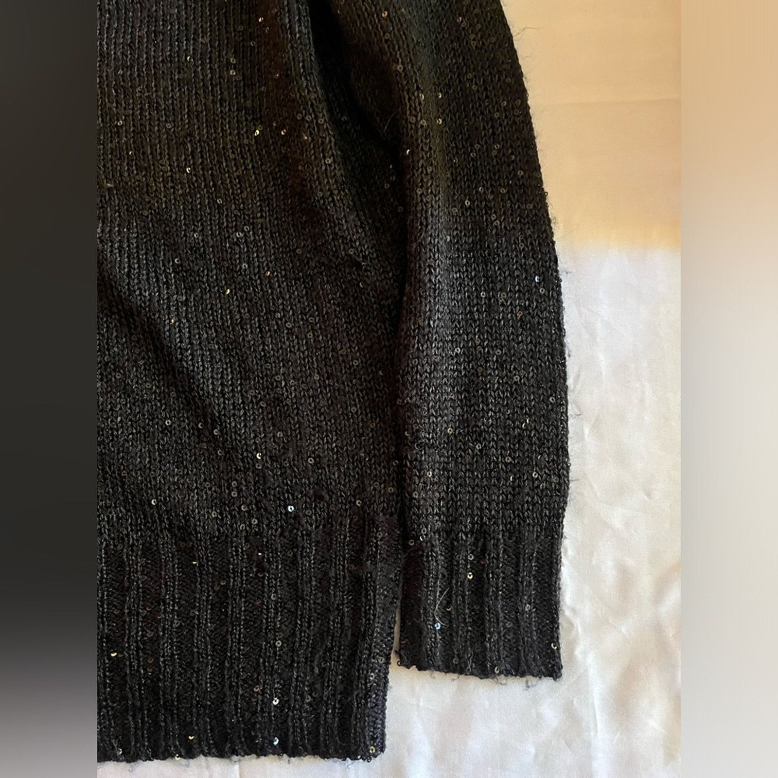 Reiss Reiss V Neck Sweater Sequins Black Size Small Size S / US 4 / IT 40 - 4 Thumbnail