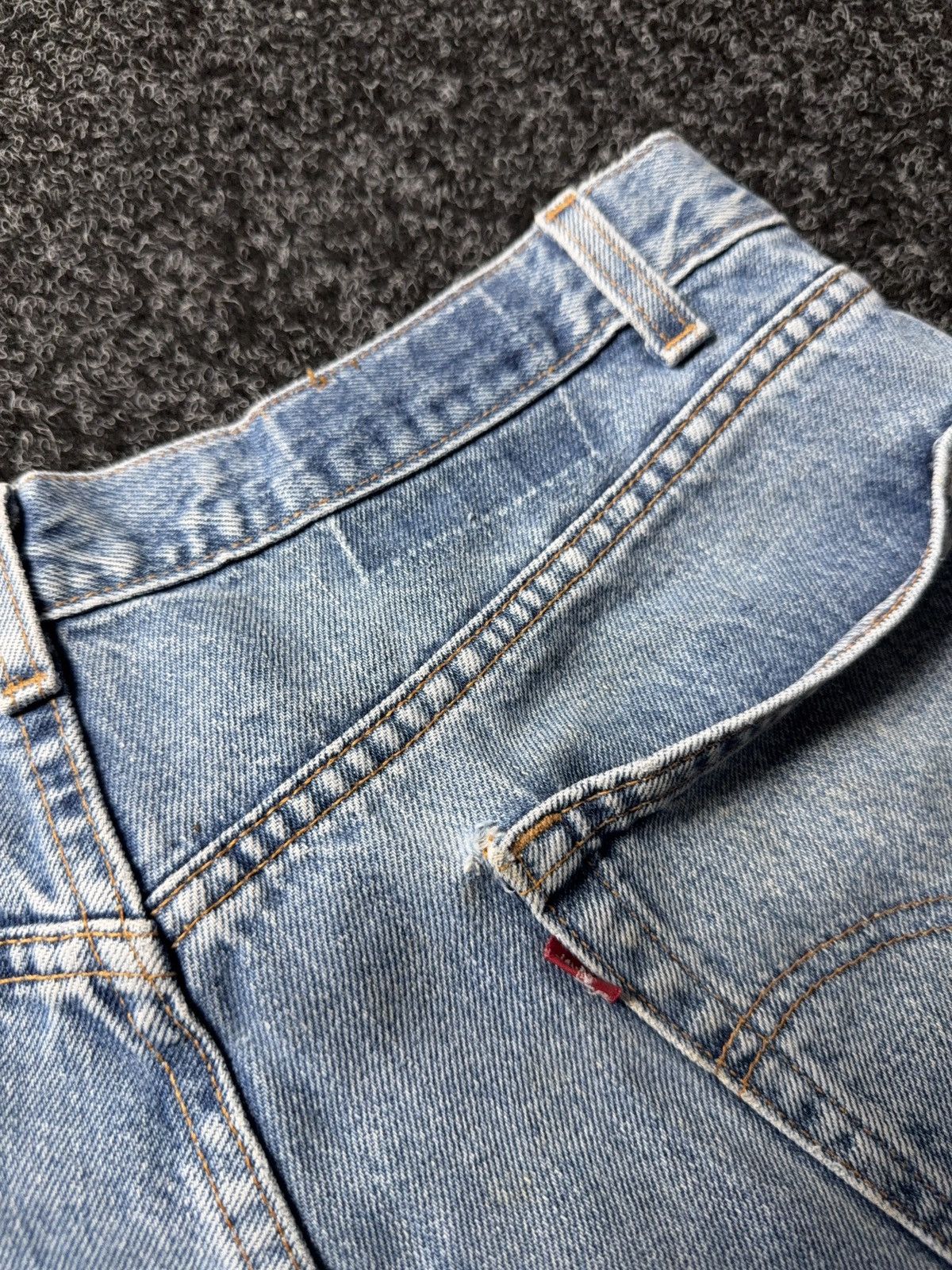 Levi's Vintage Clothing 90s Levi's 550 Distressed Dirty Relaxed Fit USA Retro Jeans Size US 35 - 21 Thumbnail