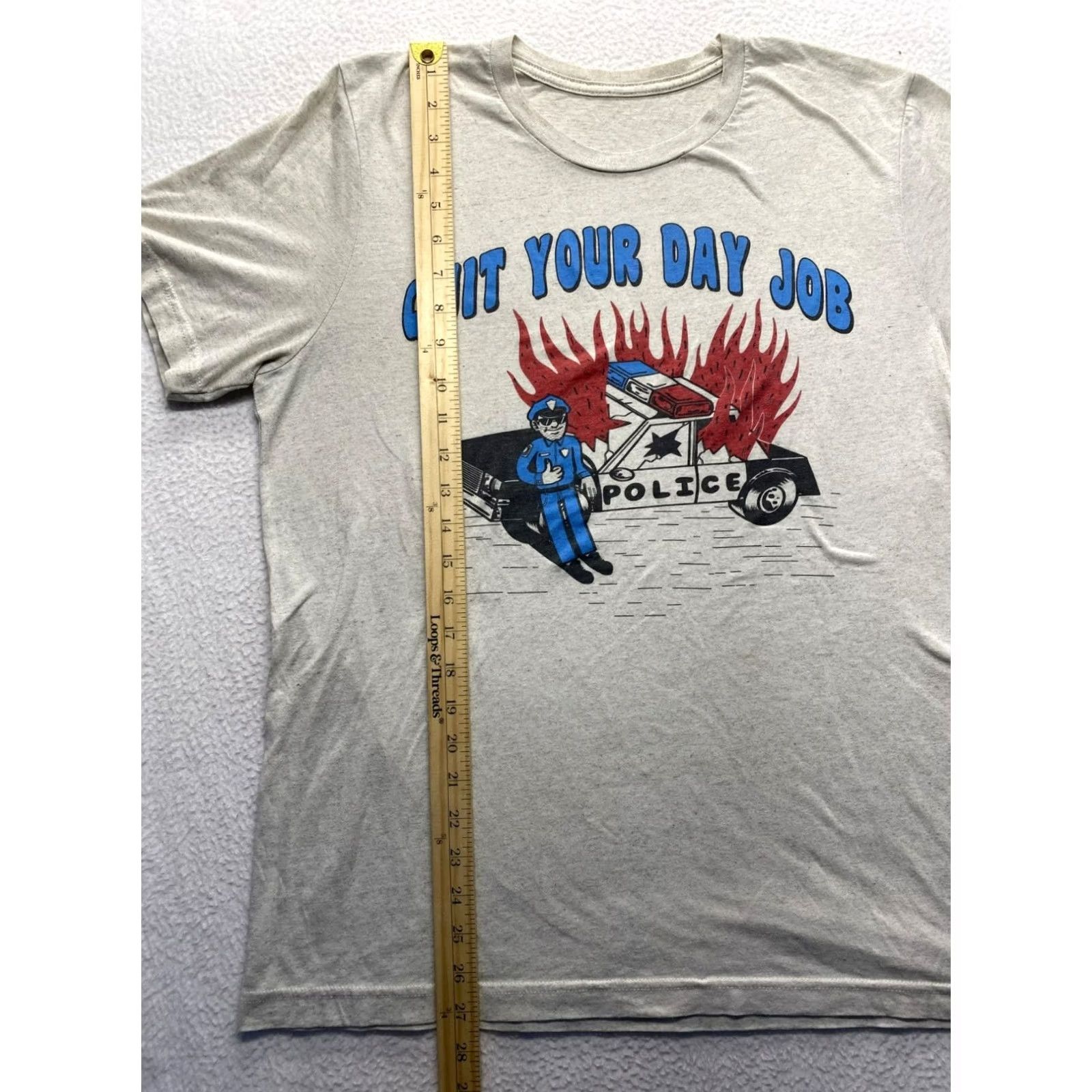 Vintage Police Car Graphic Tee Mens L - Beige Size US L / EU 52-54 / 3 - 4 Thumbnail