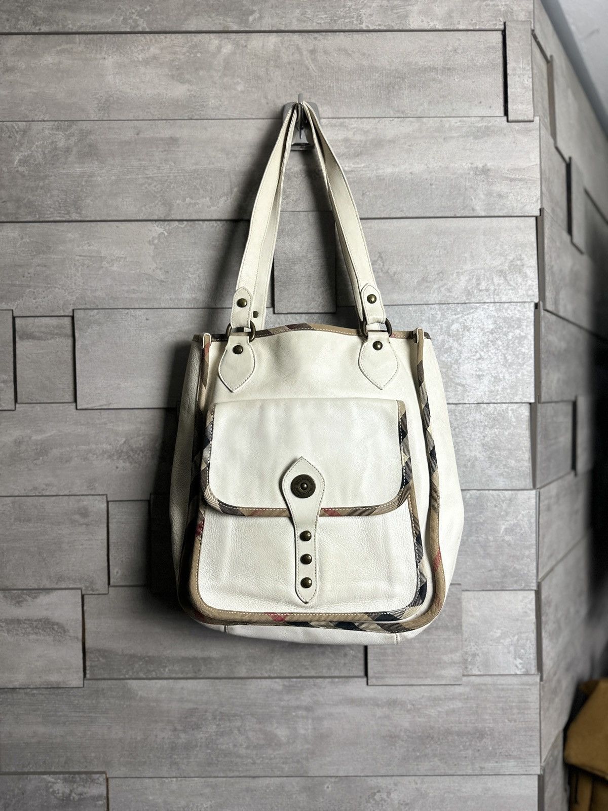 Burberry Burberry Leather Bag Luxury Size ONE SIZE - 1 Thumbnail