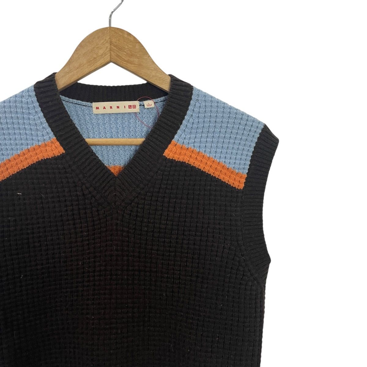 Marni × Uniqlo Vintage Marni X Uniqlo Sleeveles knitwear Size M / US 6-8 / IT 42-44 - 2 Thumbnail