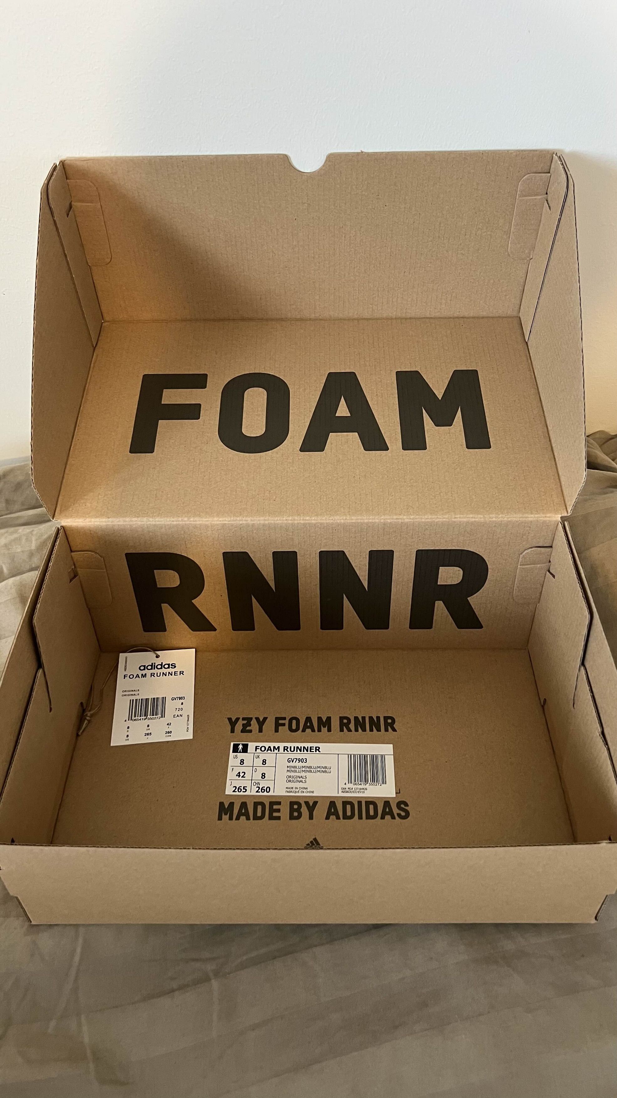 Adidas × Kanye West Adidas 2021 Yeezy Foam RNNR Mineral Blue US8 With Box Size US 8 / EU 41 - 5 Thumbnail